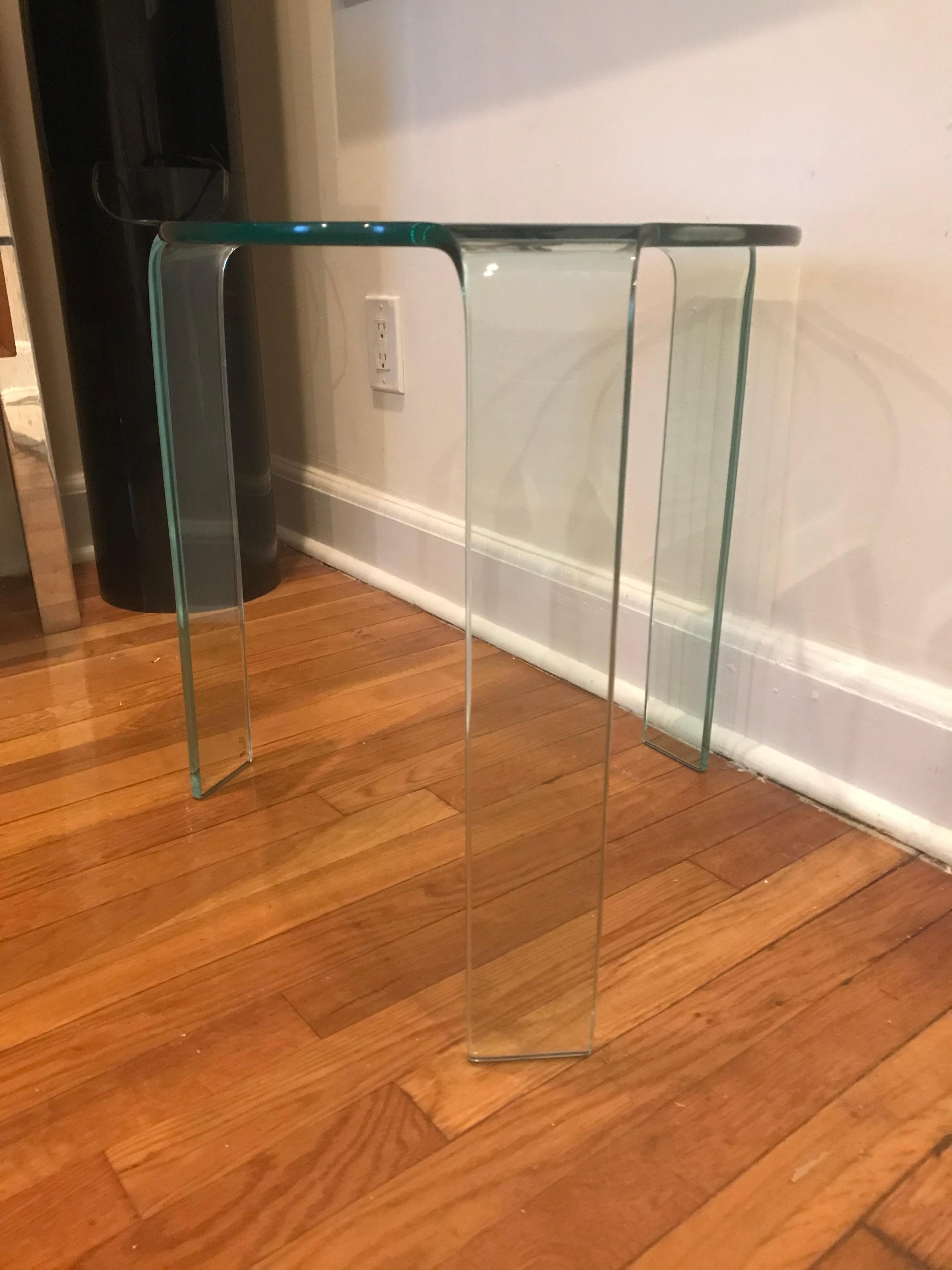 Curved Glass Side Table, Homage to Alvar Alto, Manufactured in Italy by Fiam 3