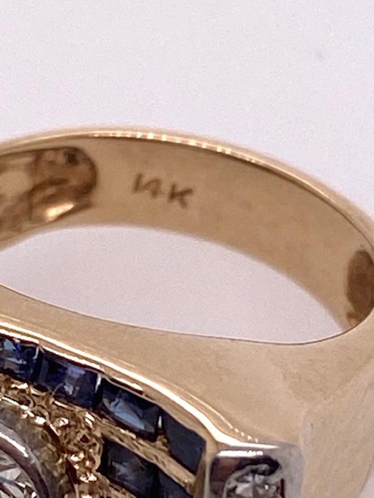 Curved Gold Diamond and Sapphire Ring In Excellent Condition In New York, NY