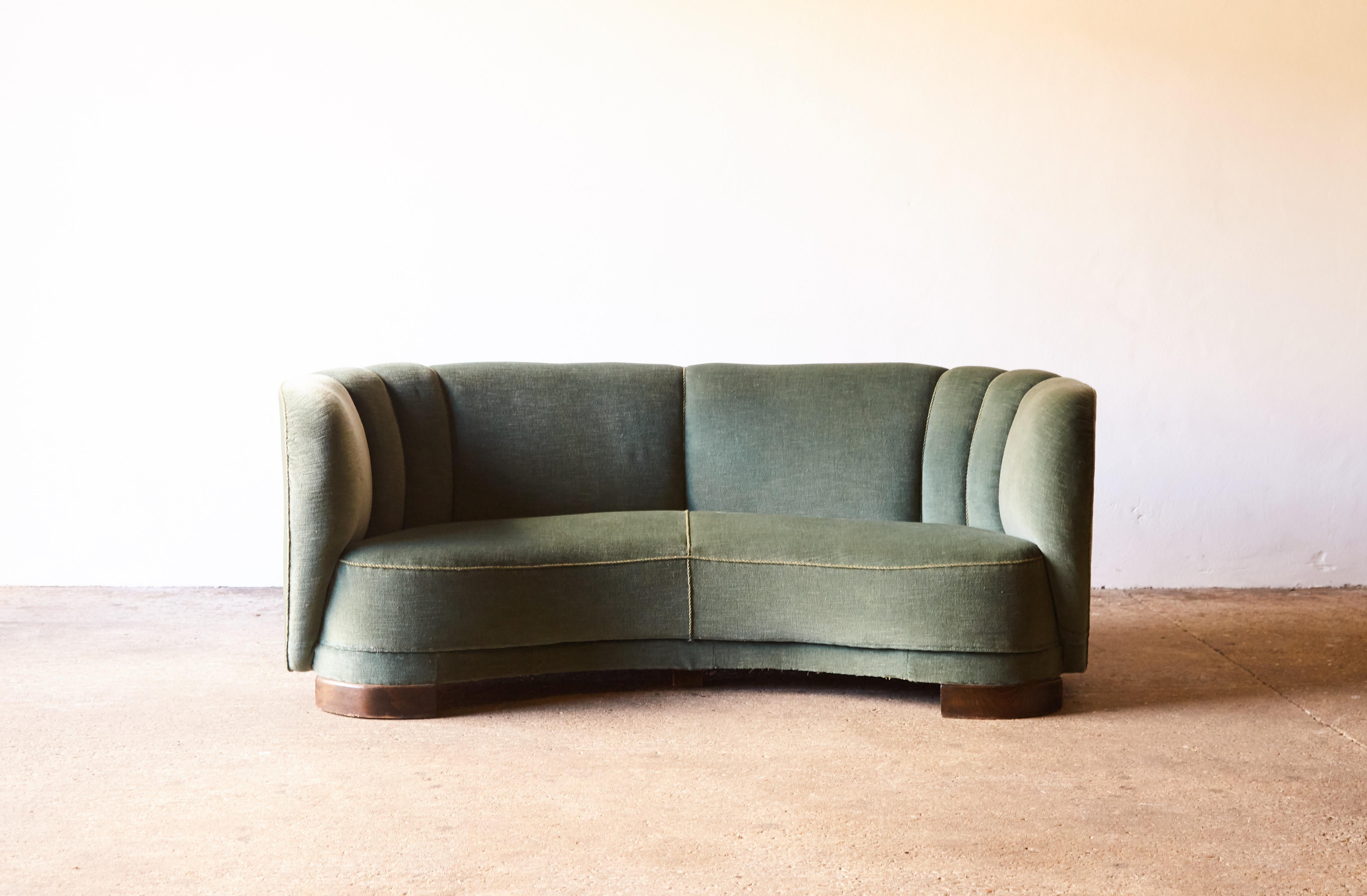 Curved Green Banana Sofa in Style of Viggo Boesen/Fritz Hansen, Denmark, 1940s 2