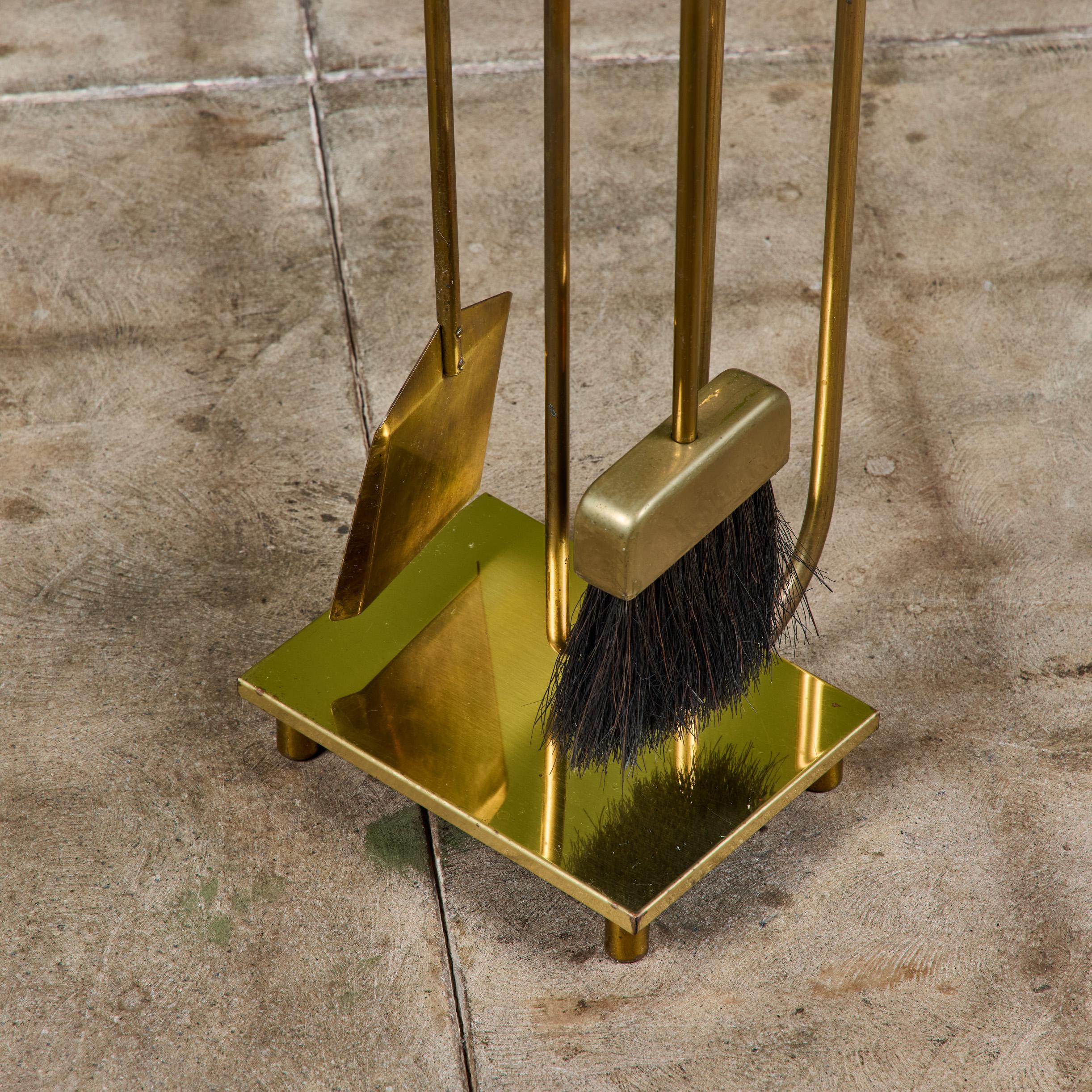 Curved Handle Brass Fireplace Tool Set For Sale 5