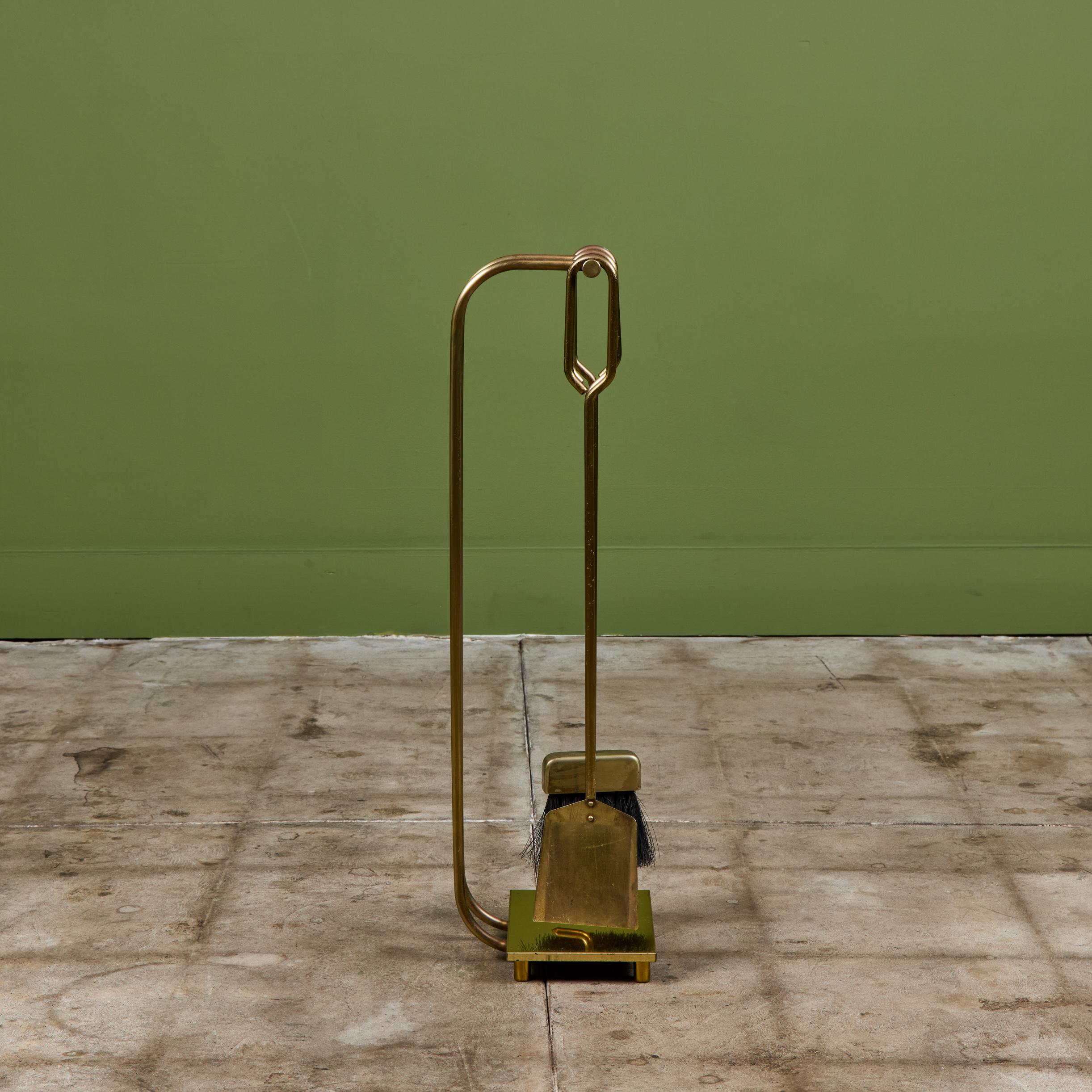 Minimalist Curved Handle Brass Fireplace Tool Set For Sale
