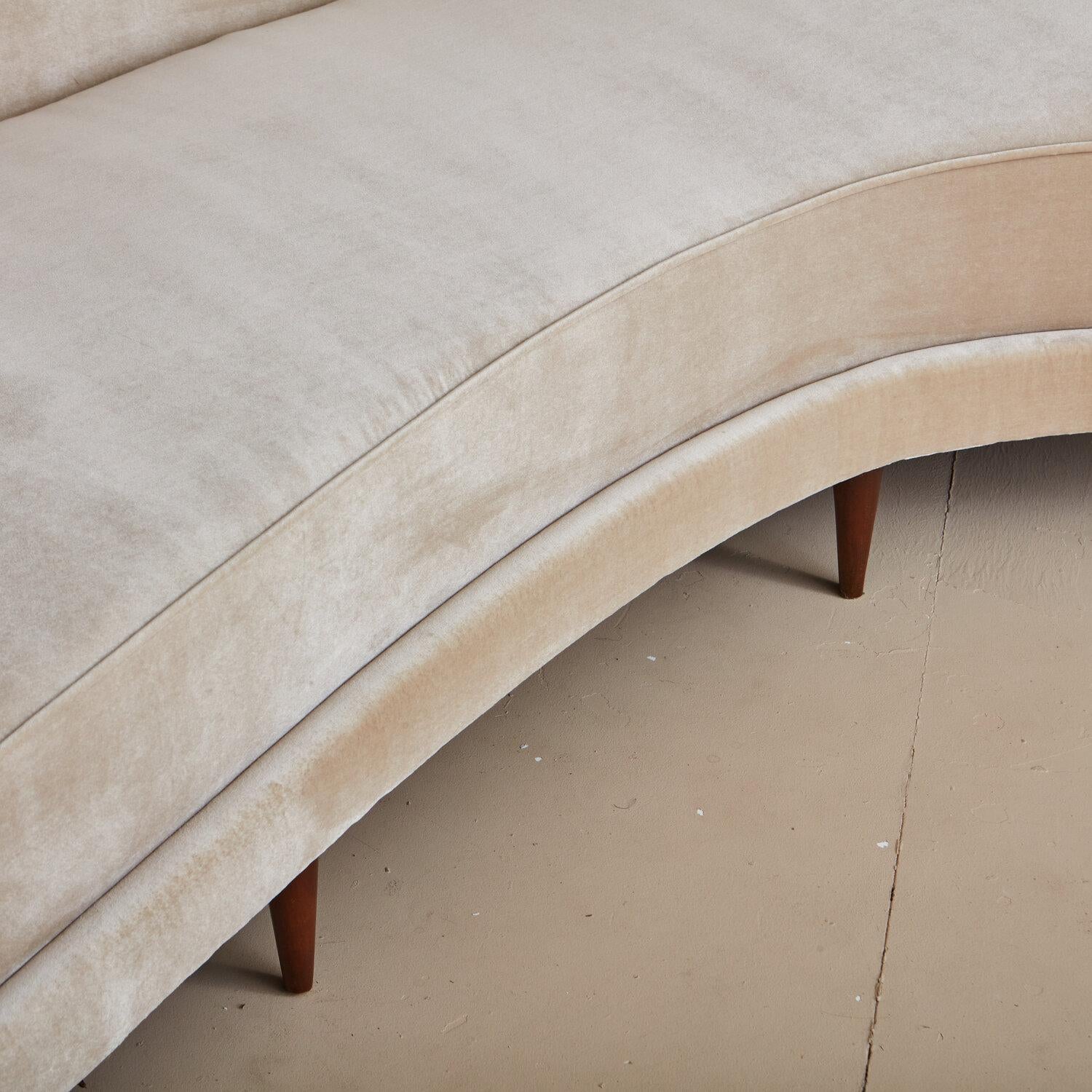 20th Century Curved Italian Sofa in a Champagne Velvet in the Manner of Federico Munari