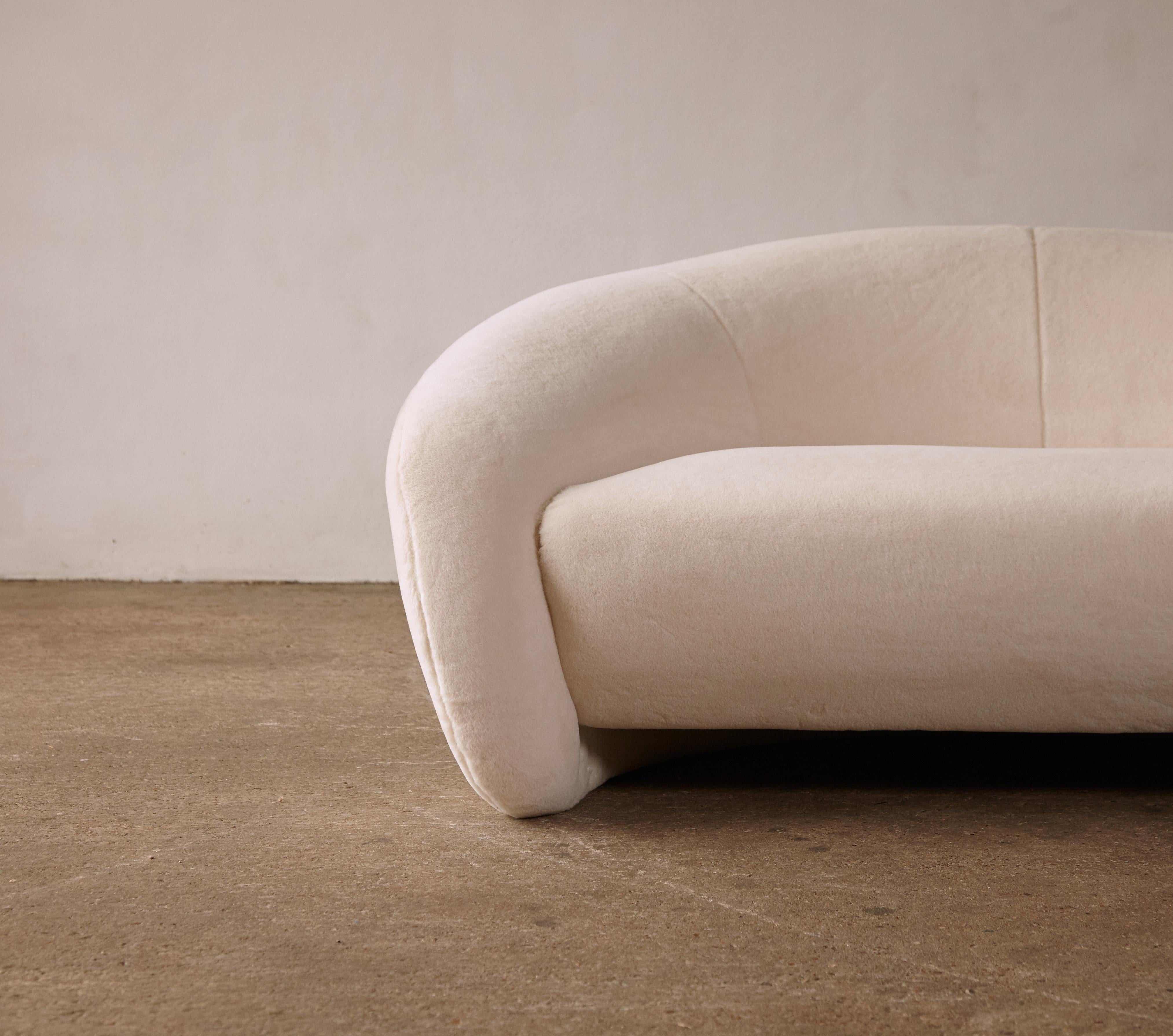 Curved Italian Sofa / Loveseat, Newly Upholstered in Alplaca, 1970s/1980s 8