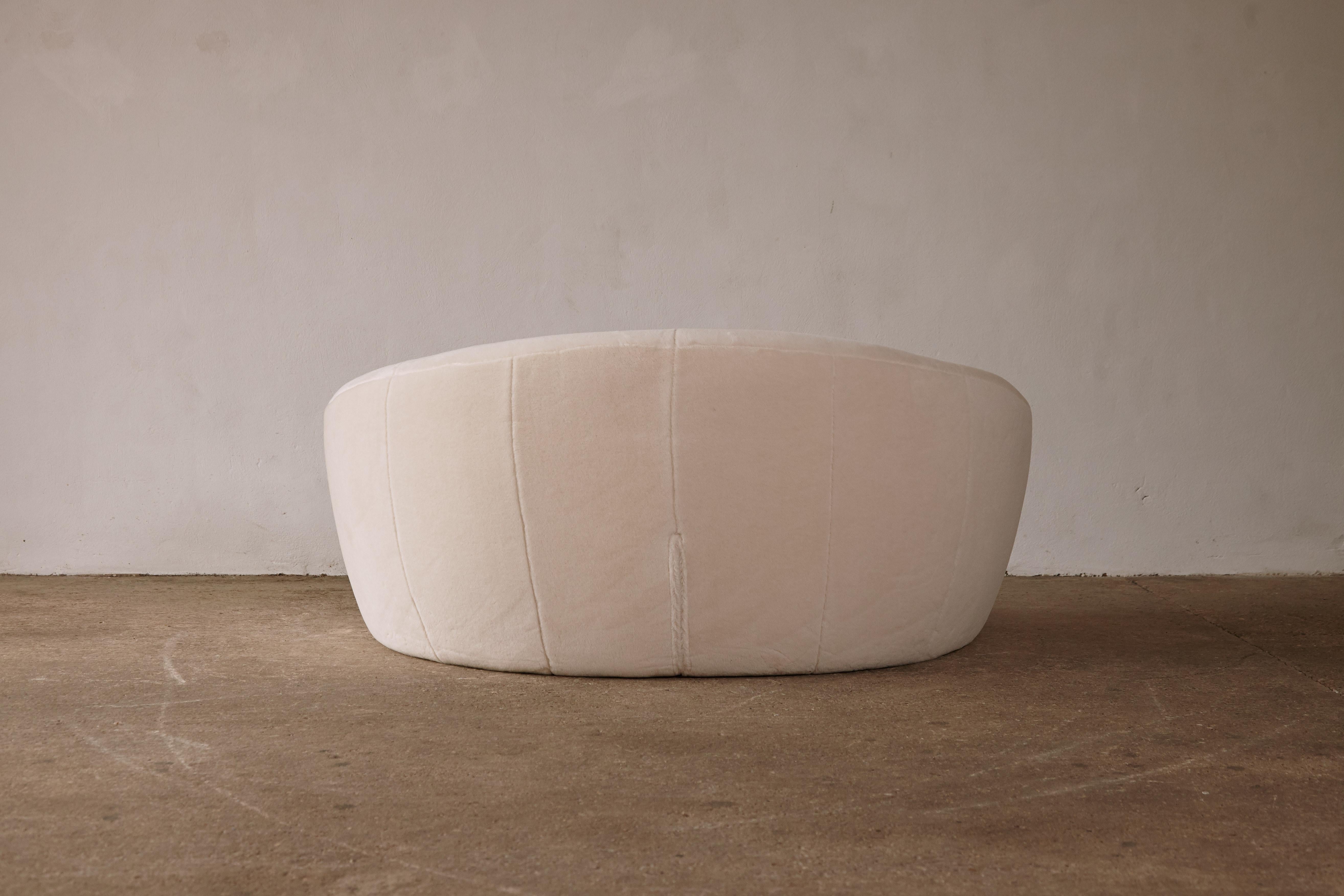 Curved Italian Sofa / Loveseat, Newly Upholstered in Alplaca, 1970s/1980s 1