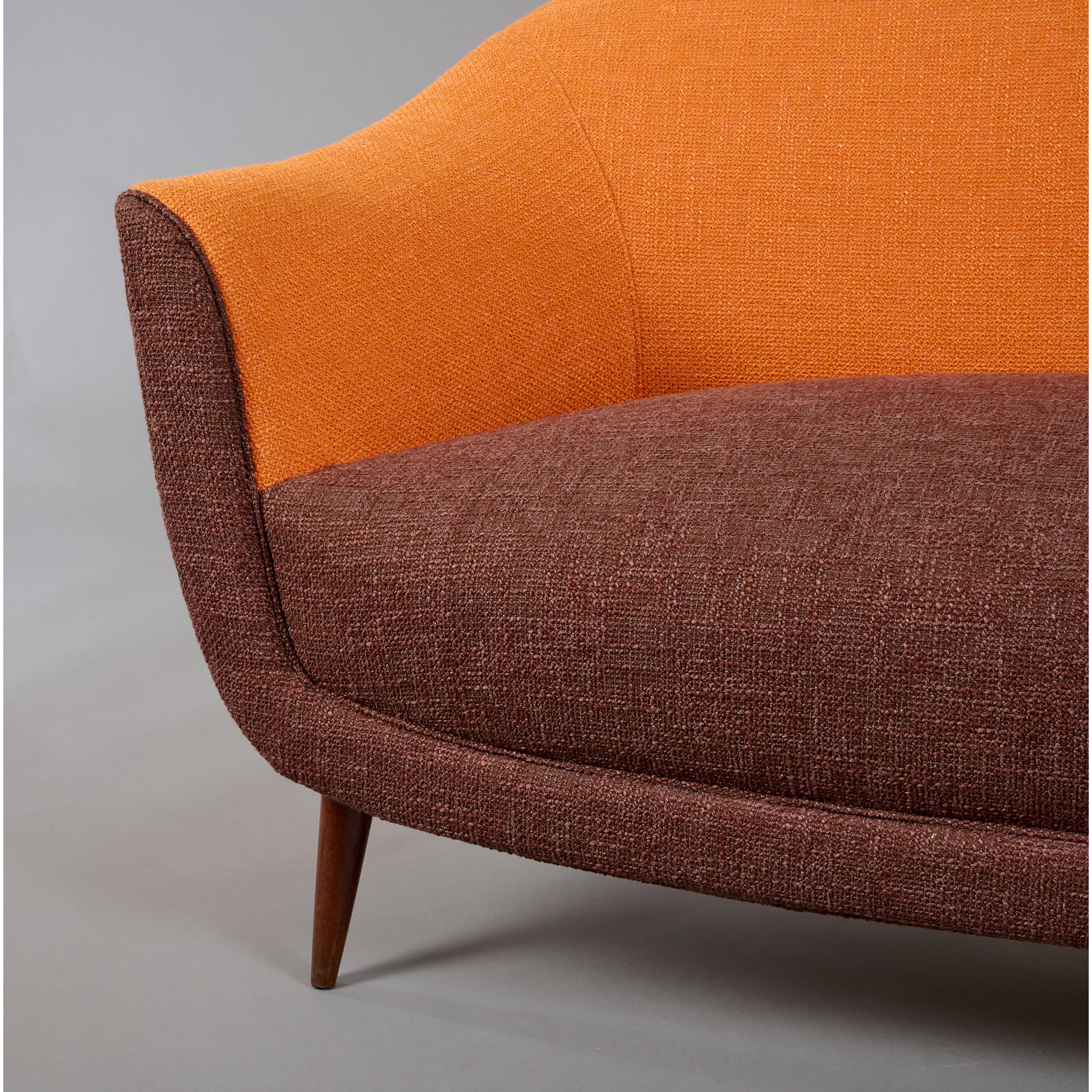 Curved ITSO Federico Munari Settee in Wood with Orange Upholstery, Italy 1950s For Sale 5