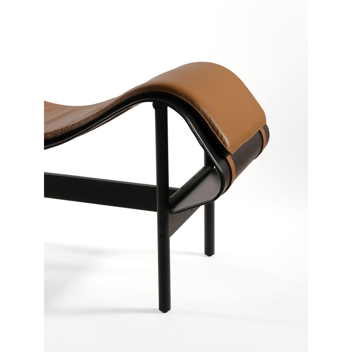 curved lounge chair