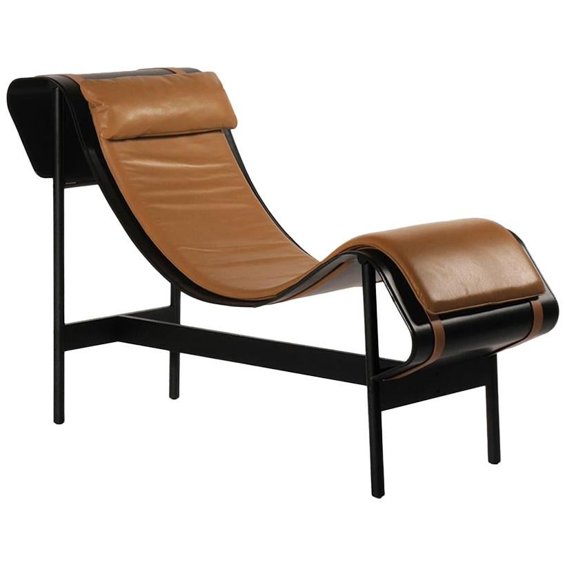 Curved Leather Platform and Cushion Chaise Longue