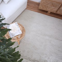 Curved Line Pattern Customizable Voyage Weave Rug in Dove Large