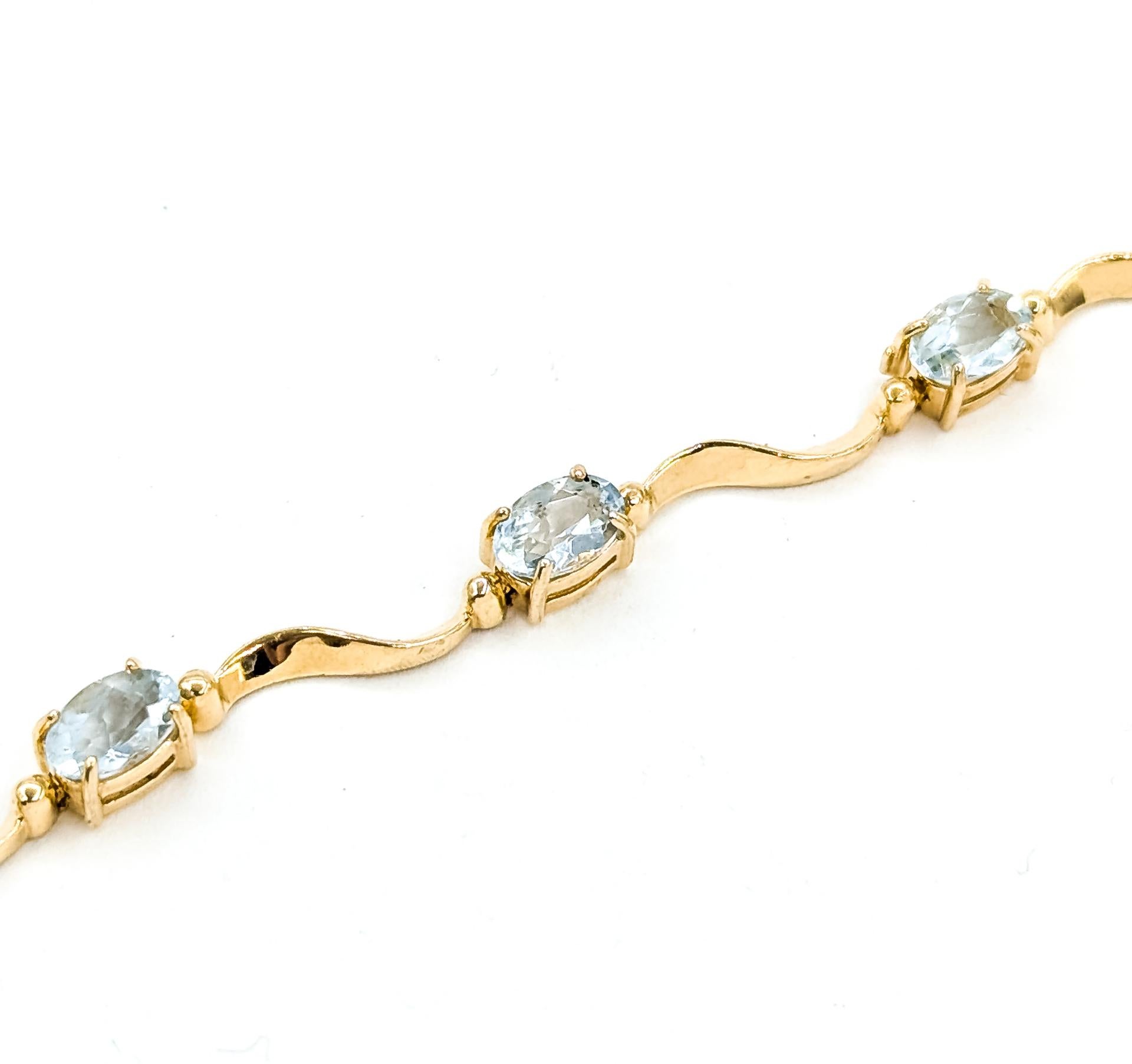Bracciale con acquamarina a maglie curve in 14 carati In condizioni ottime in vendita a Bloomington, MN
