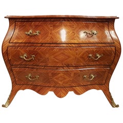 Vintage Louis XV Hand-Crafted Curved Rosewood Italian Chest of Drawers, 1960