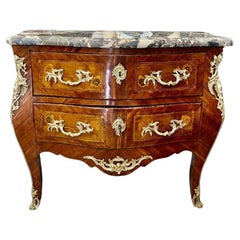 Curved Louis XV Sauteuse Commode in Floral Marquetry, 18th Century