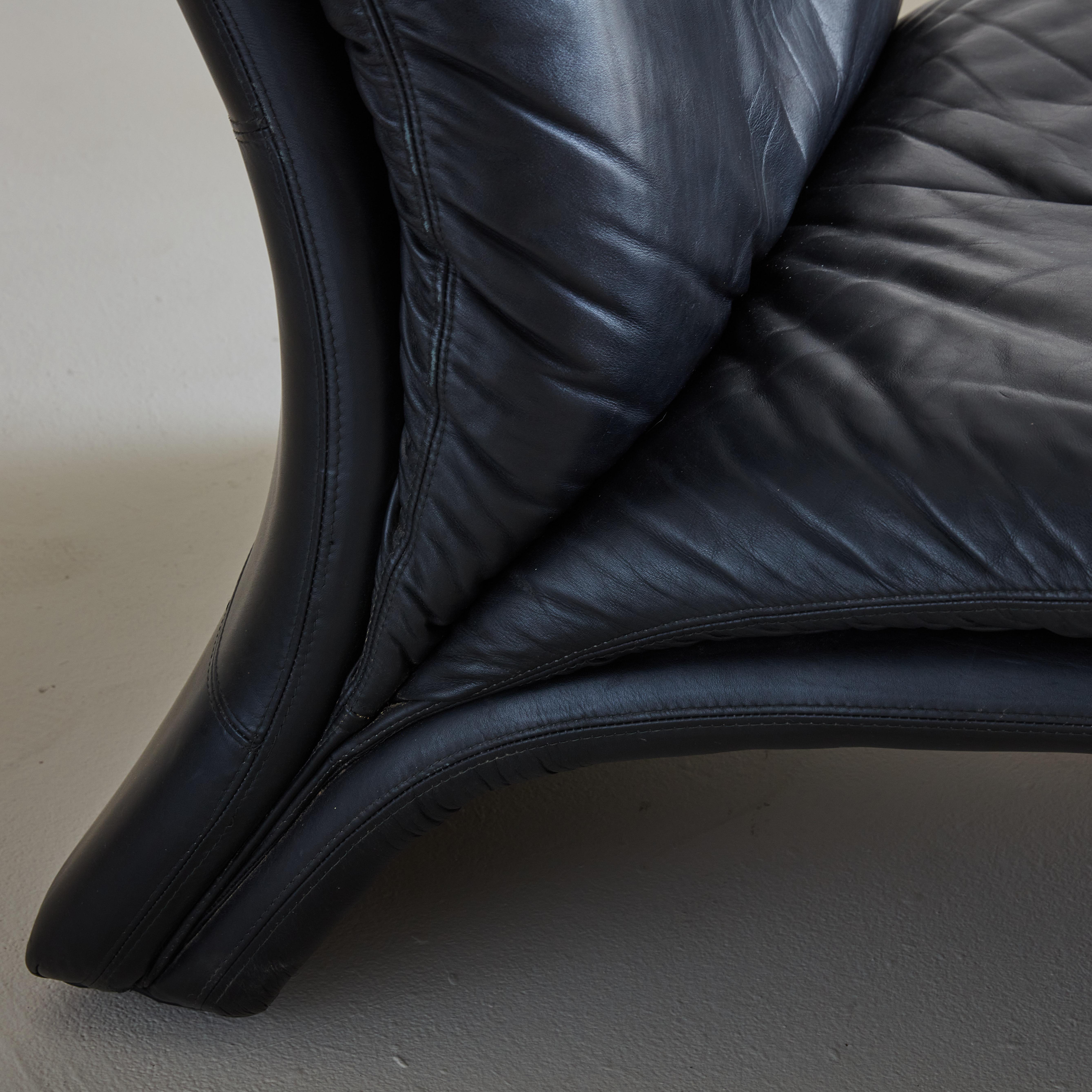 Curved Lounge Chair in Original Black Leather by B&T Salotti, Italy 1990s 2