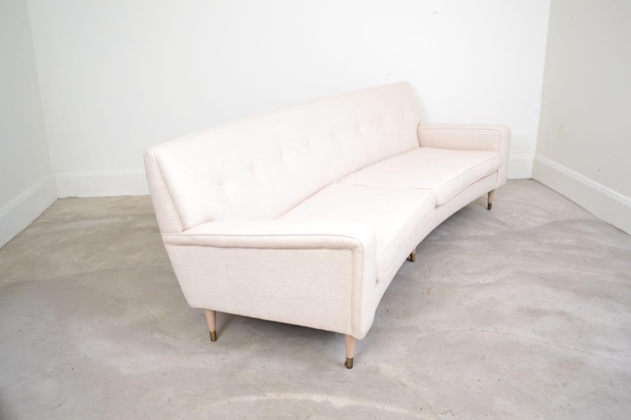 Curved Midcentury Sofa Upholstered in Natural Linen For Sale 2
