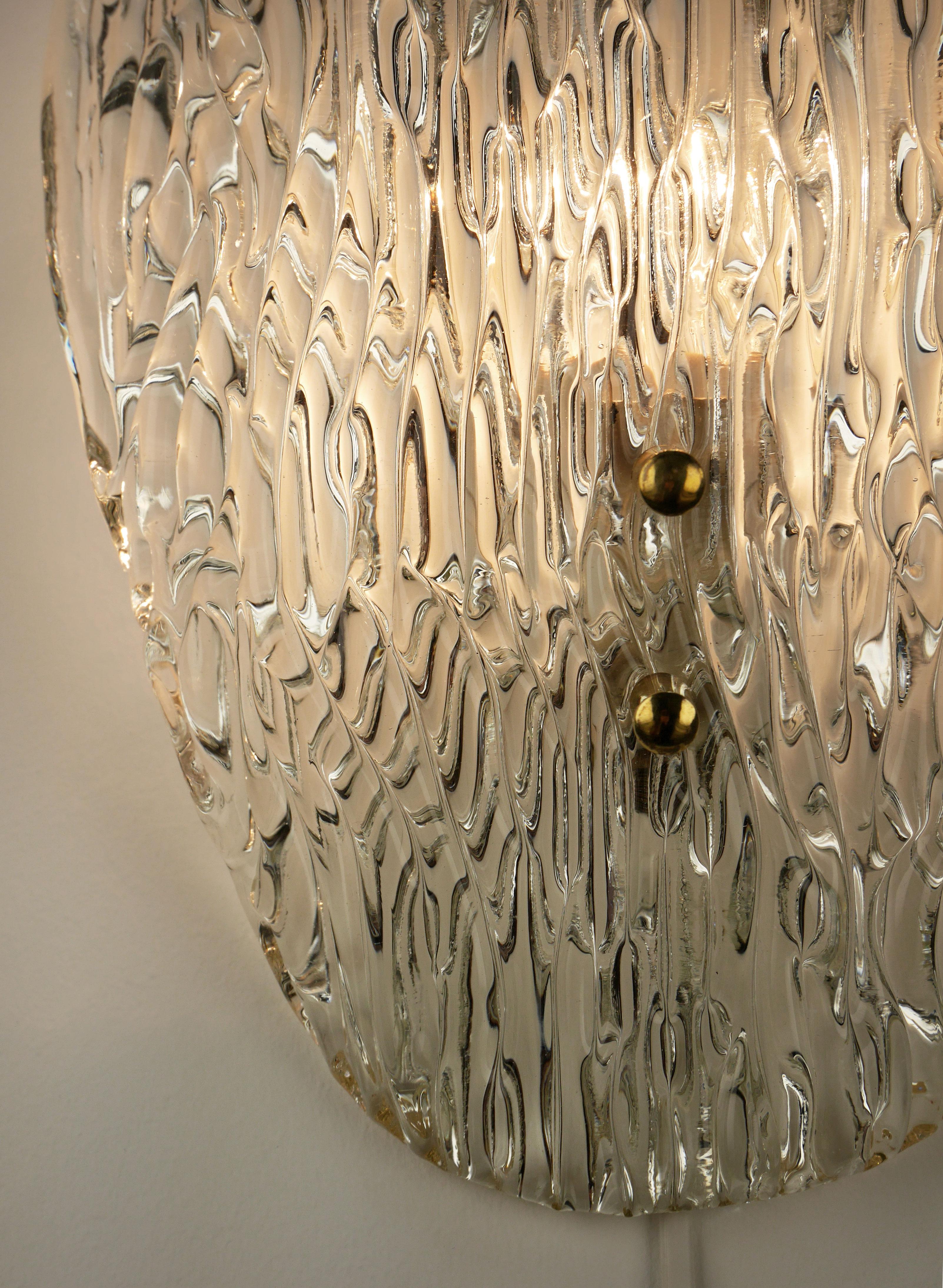 Mid-Century Modern Murano Kalmar Curved Textured Glass Wall Sconce For Sale