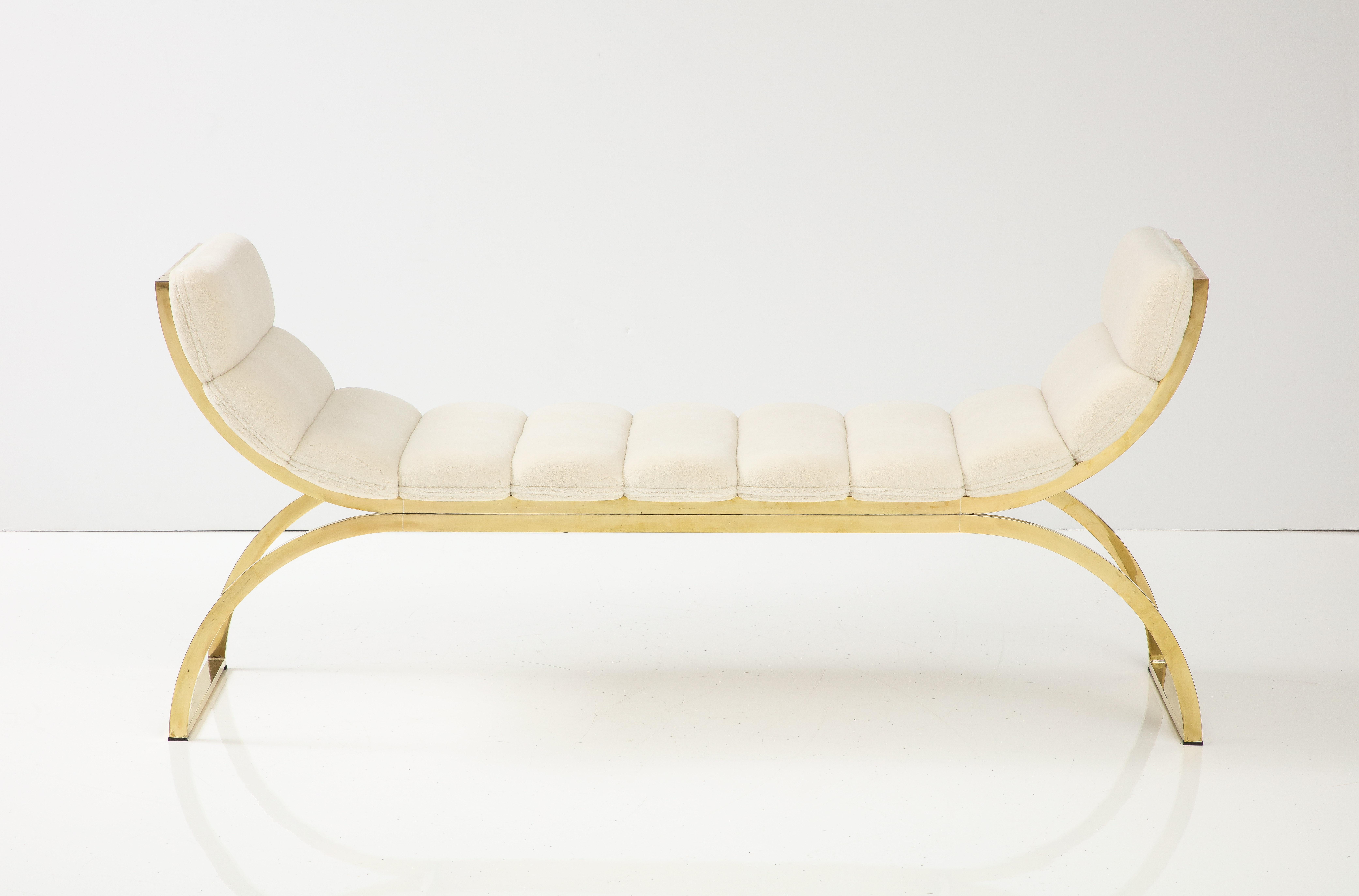 Italian Curved Polished Brass U-Shaped Bench with Ivory Boucle, Italy, 2023 For Sale