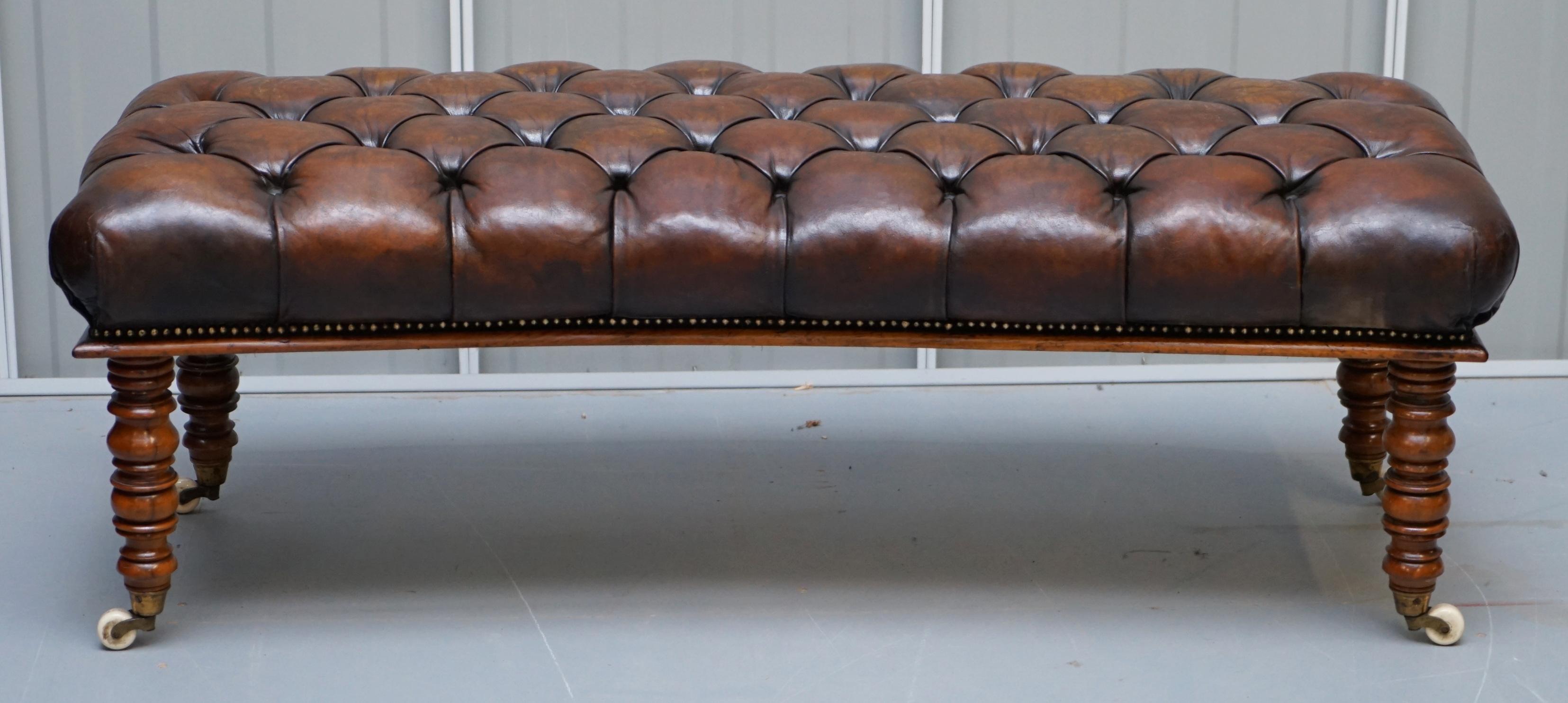 We are delighted to offer for sale this stunning original Regency curved frame solid walnut hand dyed brown leather bench stool

An absolutely stunning find, designed to sit in a bay window due to the slight curve, I would imagine its equally