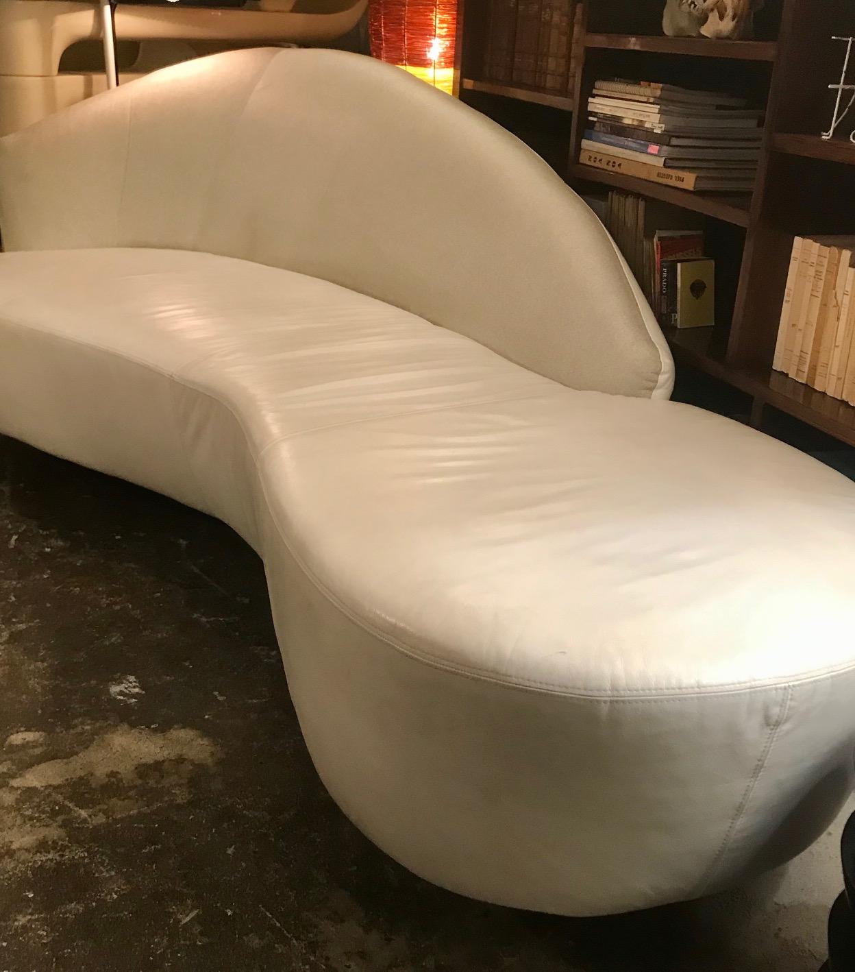 Late 20th Century Curved Serpentine Cloud Sofa Mid-Century Modern For Sale
