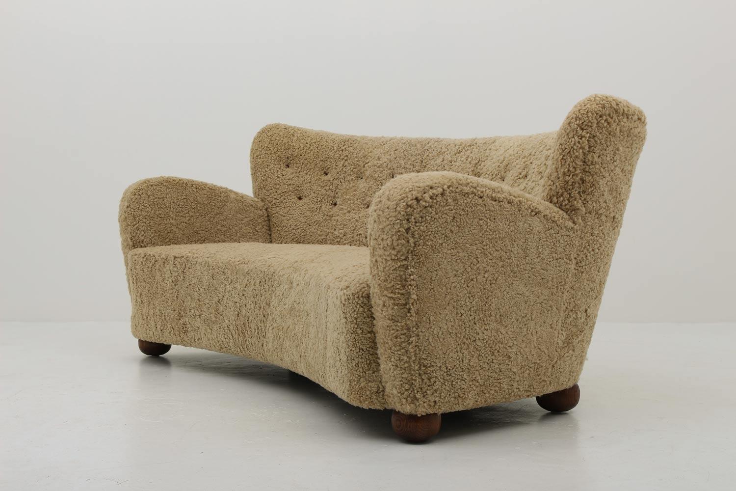 Curved Sheepskin Sofa 1940s, Sweden 1