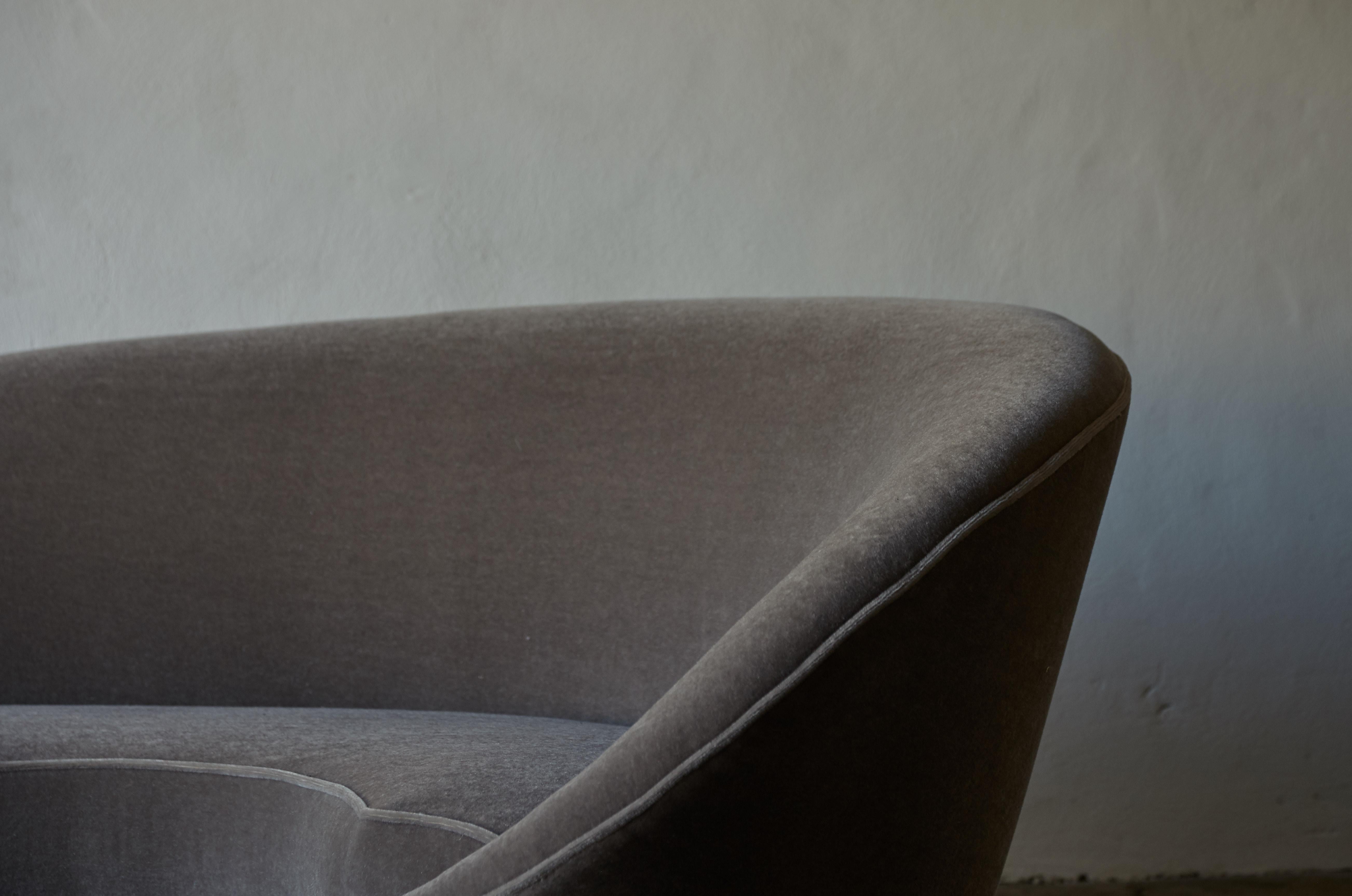 20th Century Curved Sofa Attributed to Ico Parisi / Federico Munari, Italy, 1950s