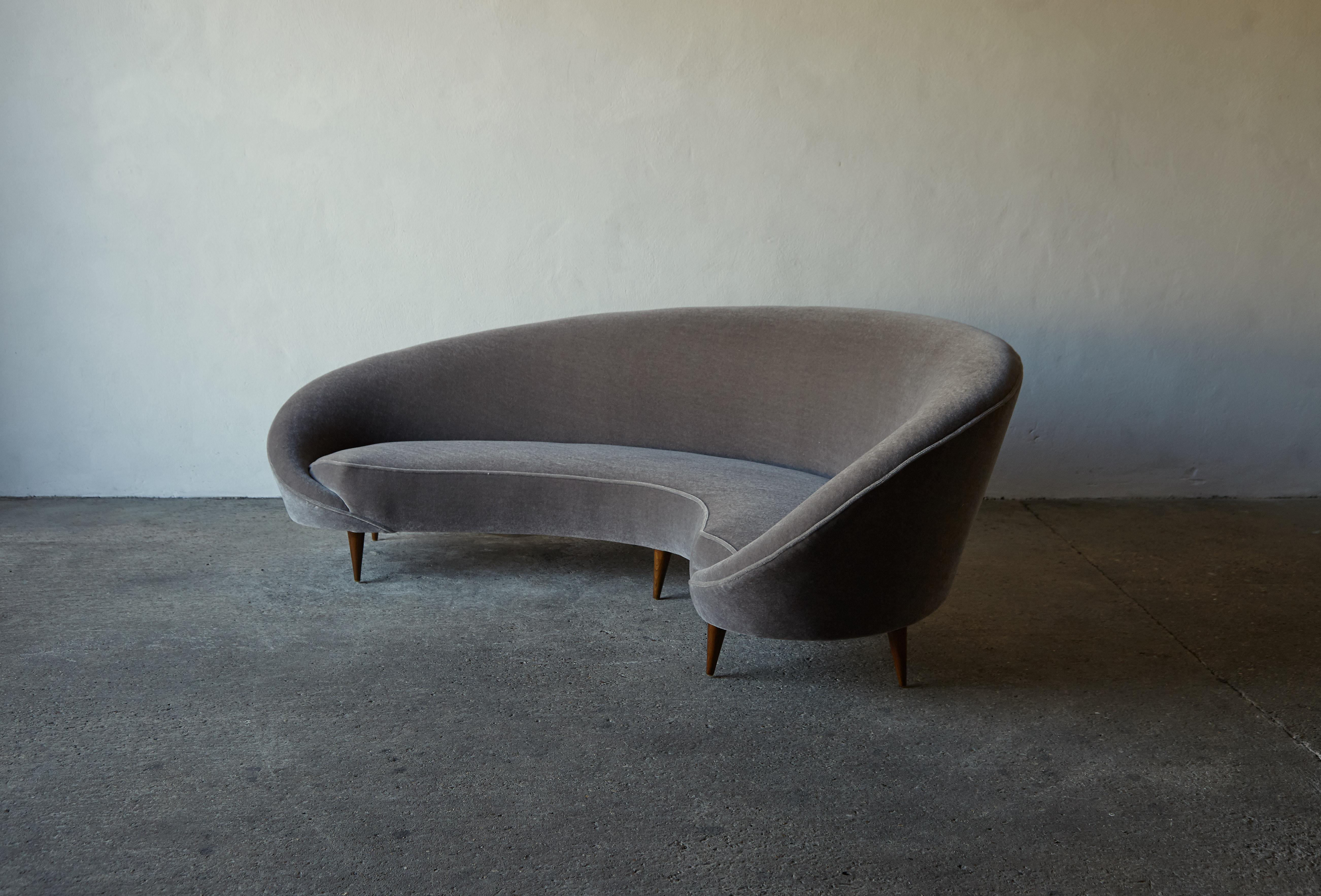 Curved Sofa Attributed to Ico Parisi / Federico Munari, Italy, 1950s 1