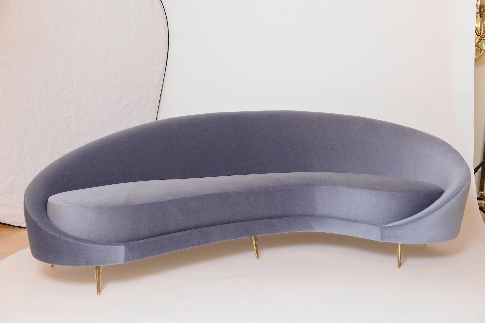 Mid-20th Century Curved sofa by Frederico Munari, circa 1950