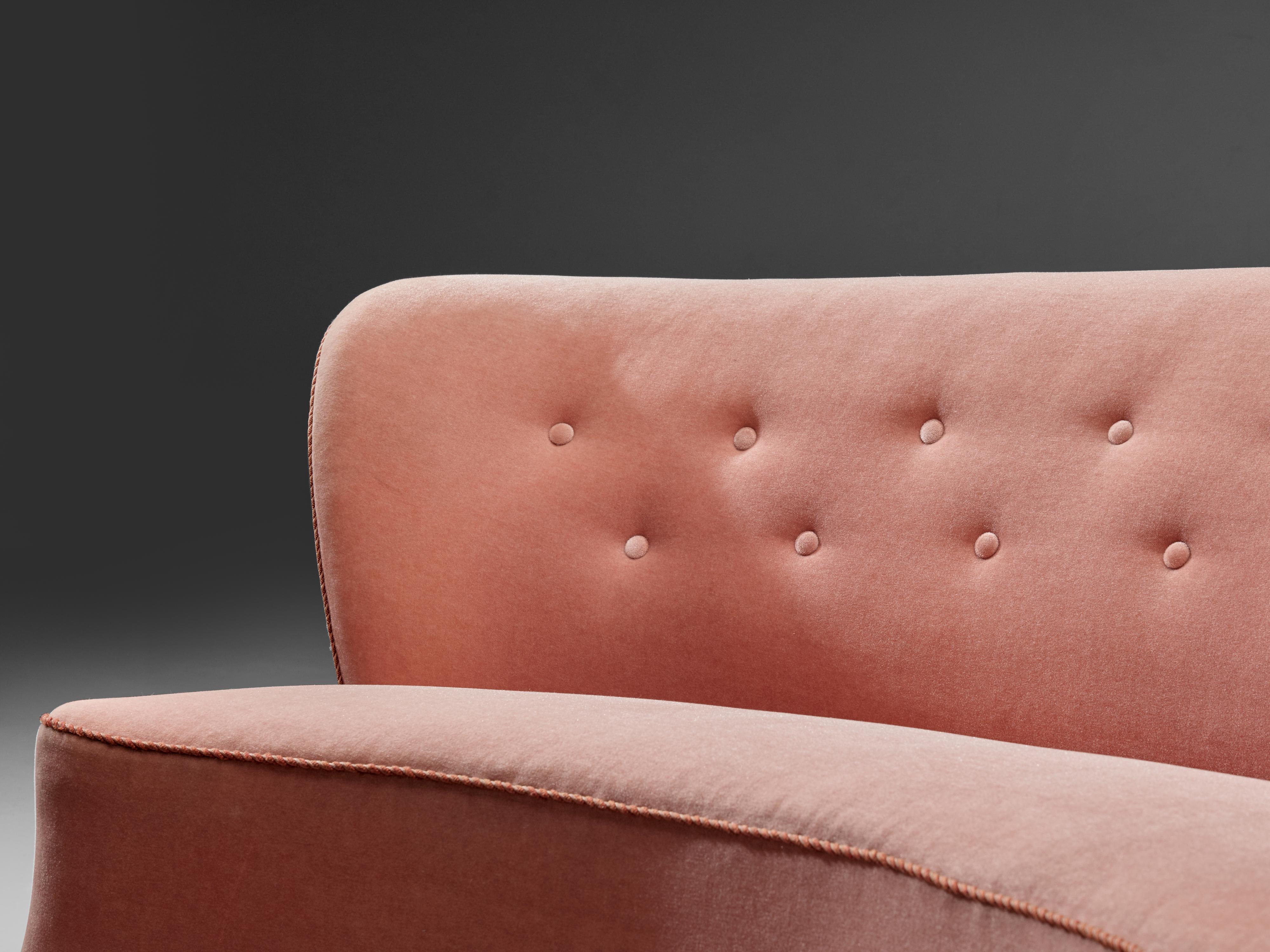 Curved Sofa by Otto Færge in Pink Upholstery In Good Condition In Waalwijk, NL