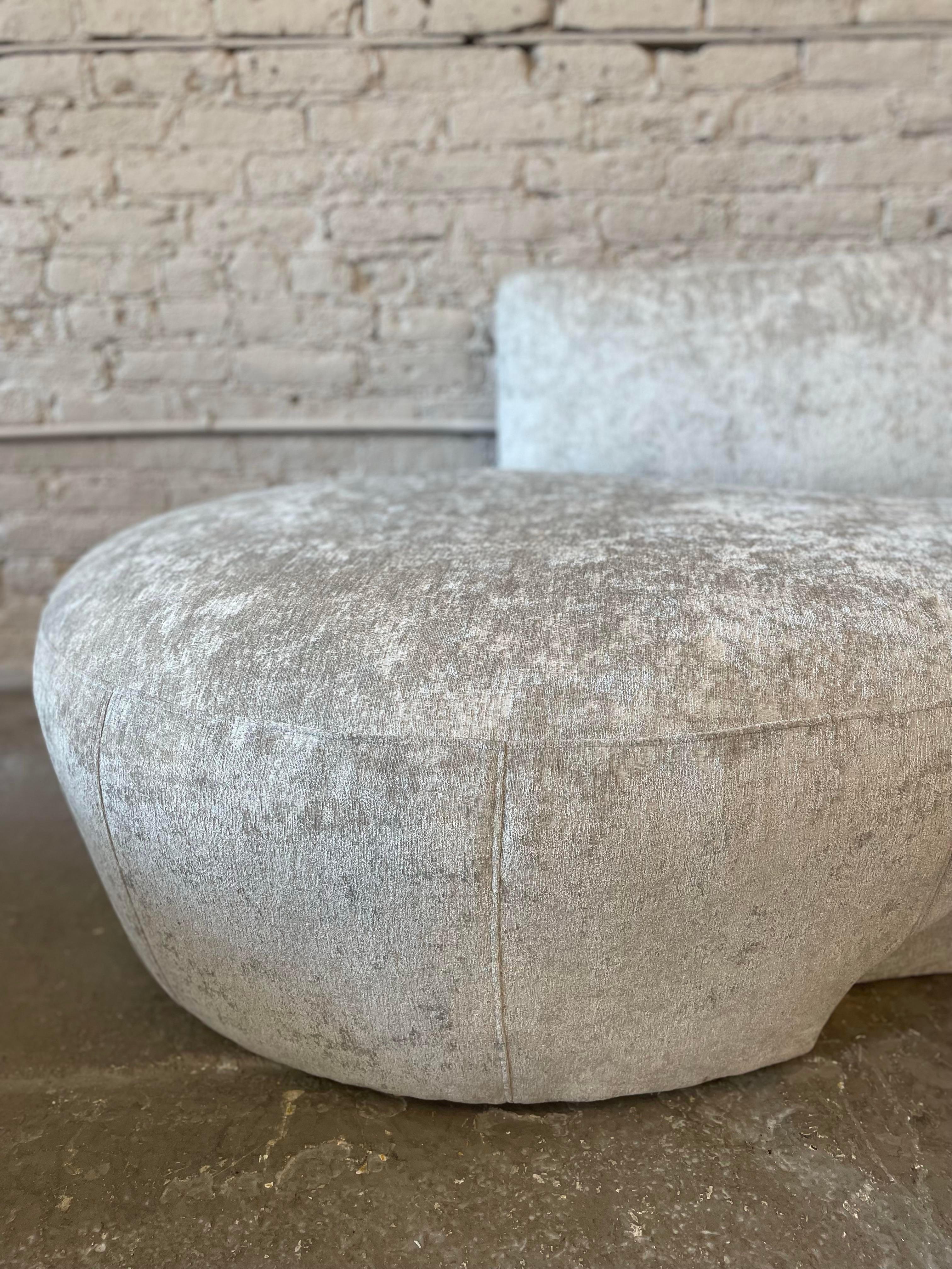 Sofá Chaise Curvo, años 80 en Bueno estado para la venta en Chicago, IL