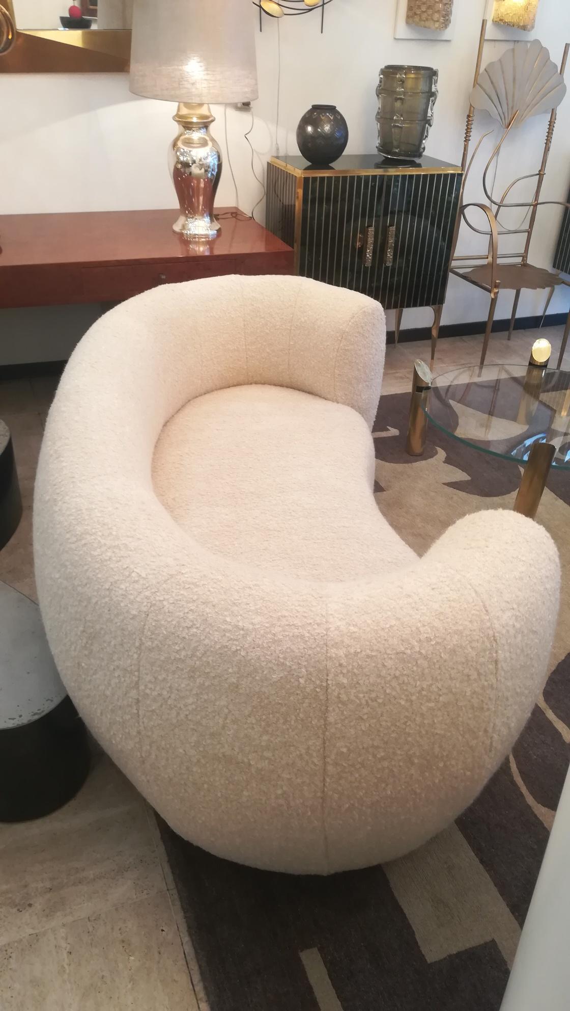 Curved Sofa in Beige Bouclette Fabric In Excellent Condition In Saint-Ouen, FR