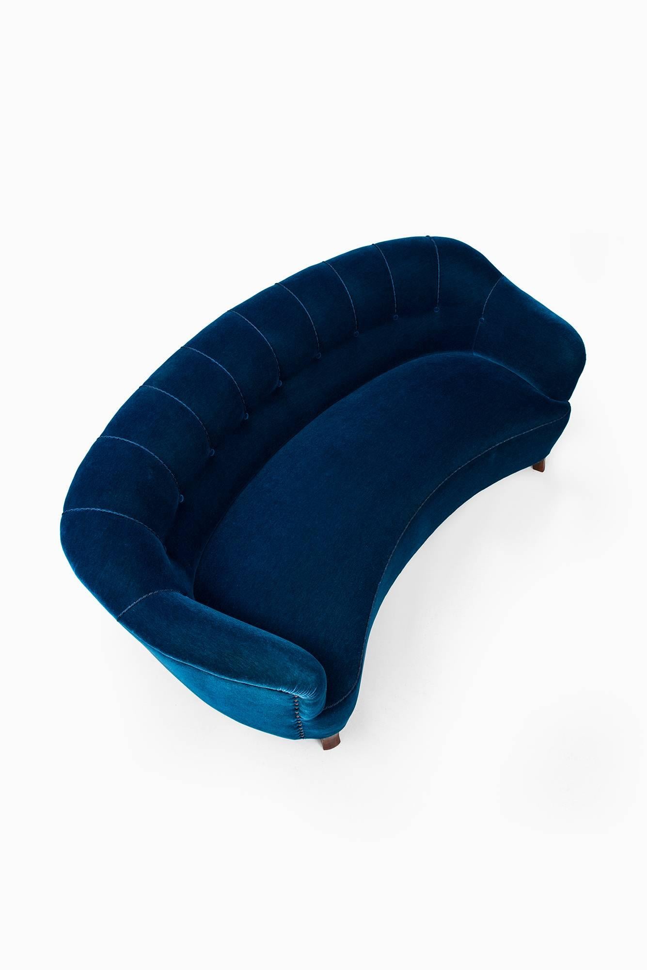 Curved Sofa in Blue Velvet Attributed to Otto Schulz 1