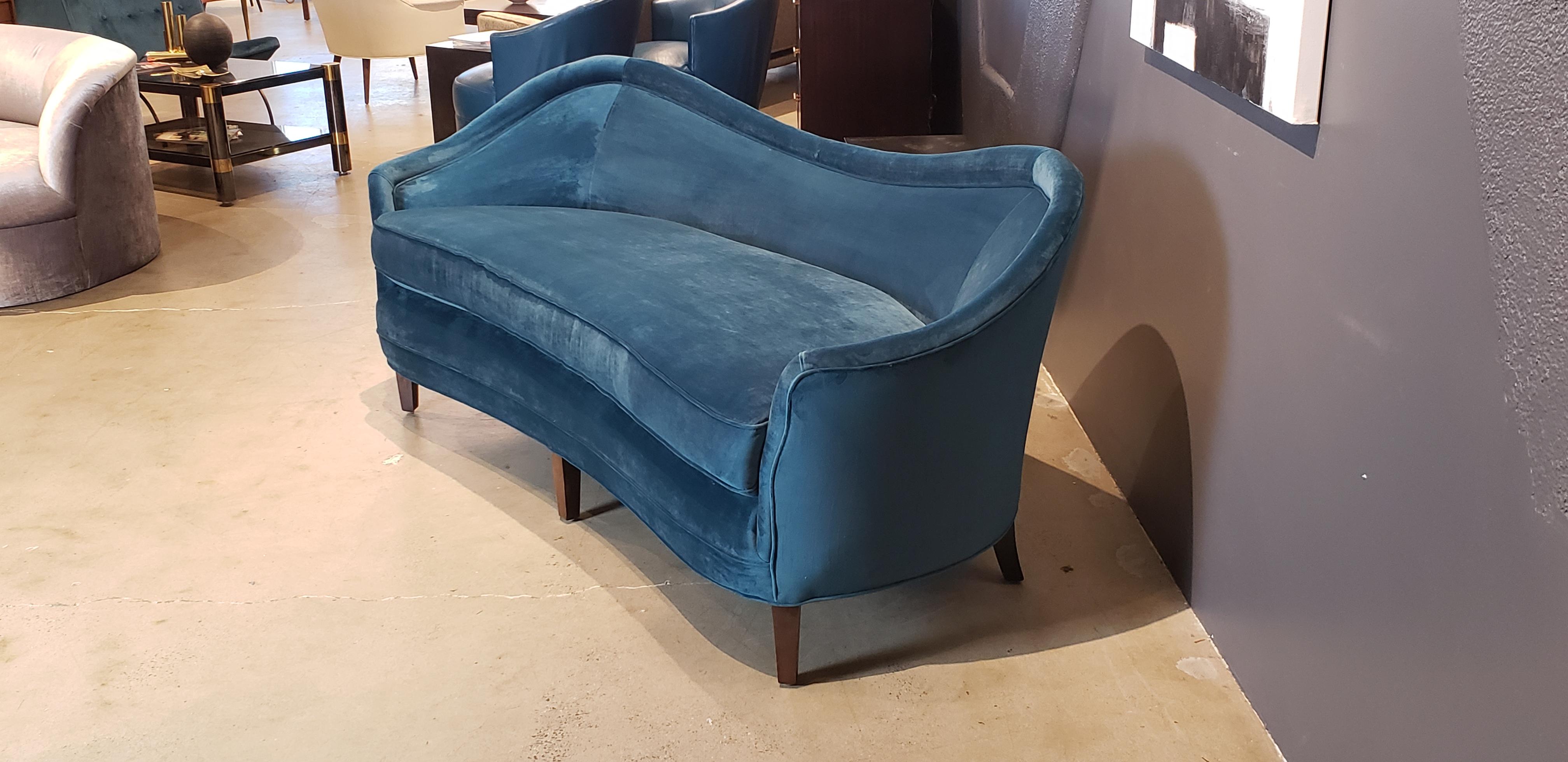 Curved Sofa in the Style of Gio Ponti, Italy, 1940s, Restored in Teal Velvet 5
