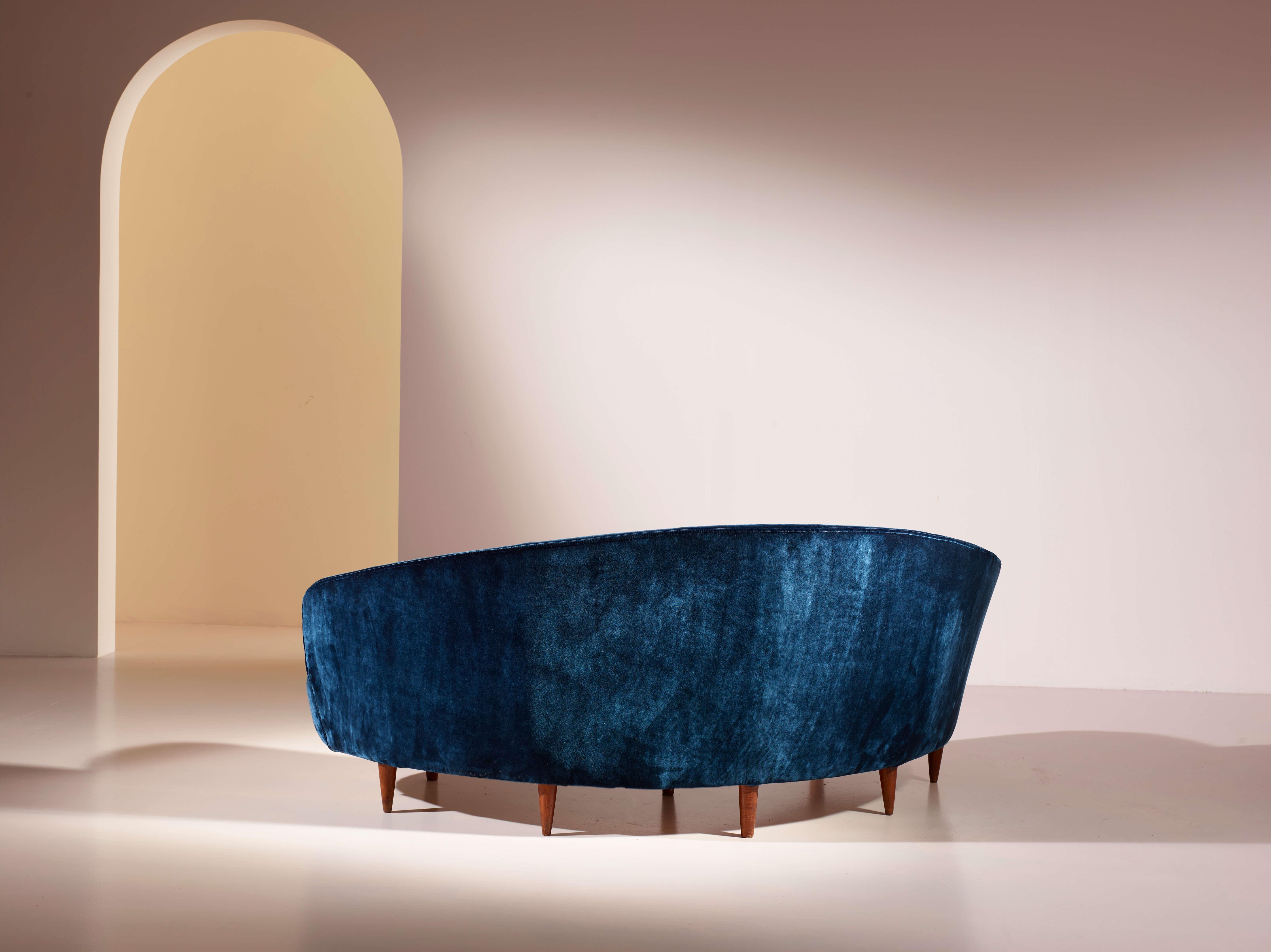 Velvet Curved sofa in wood and velvet upholstery, Italy, 1950s For Sale