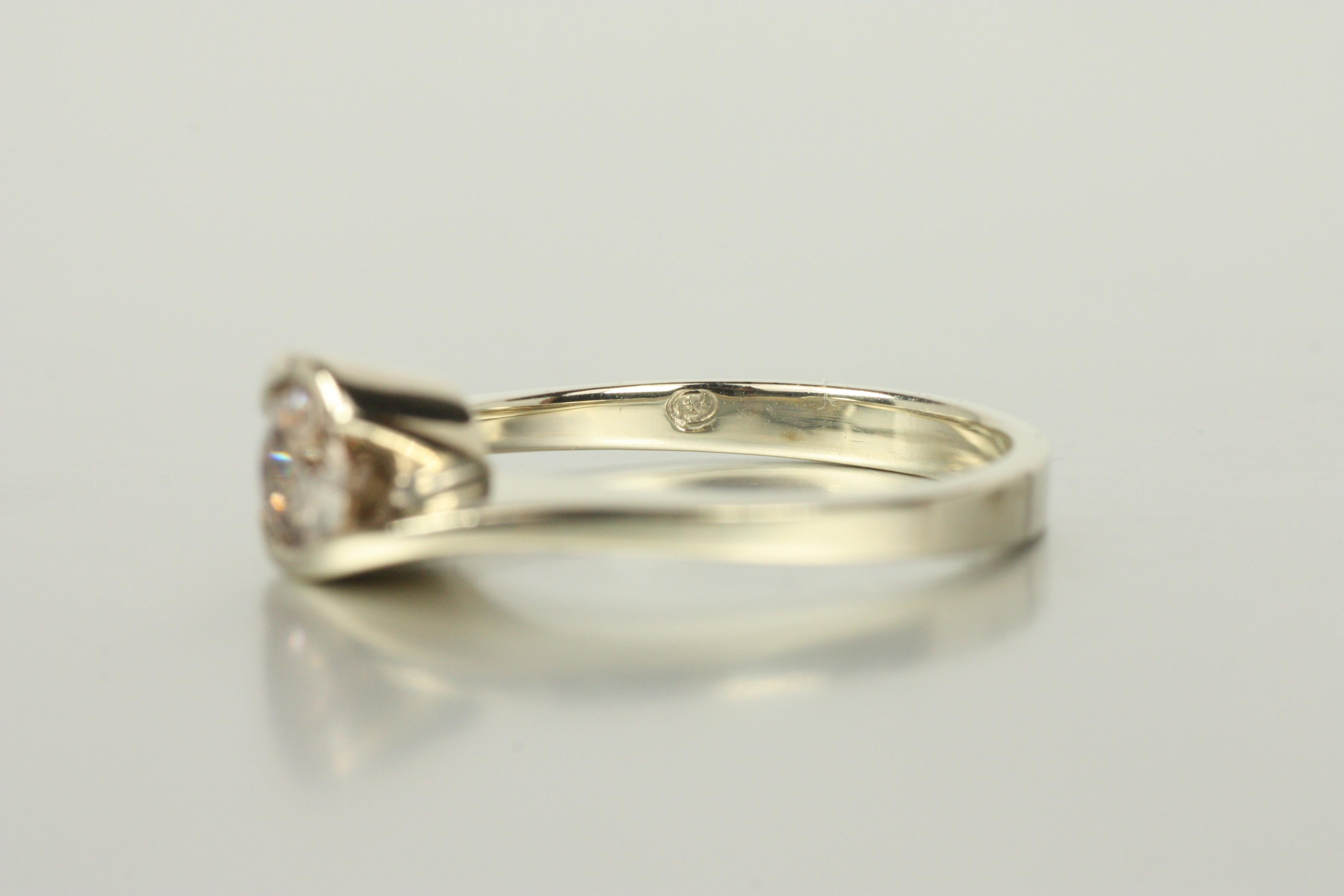 Curved Solitaire Engagement Ring – 0.39ct Brown European Cut Diamond For Sale 1