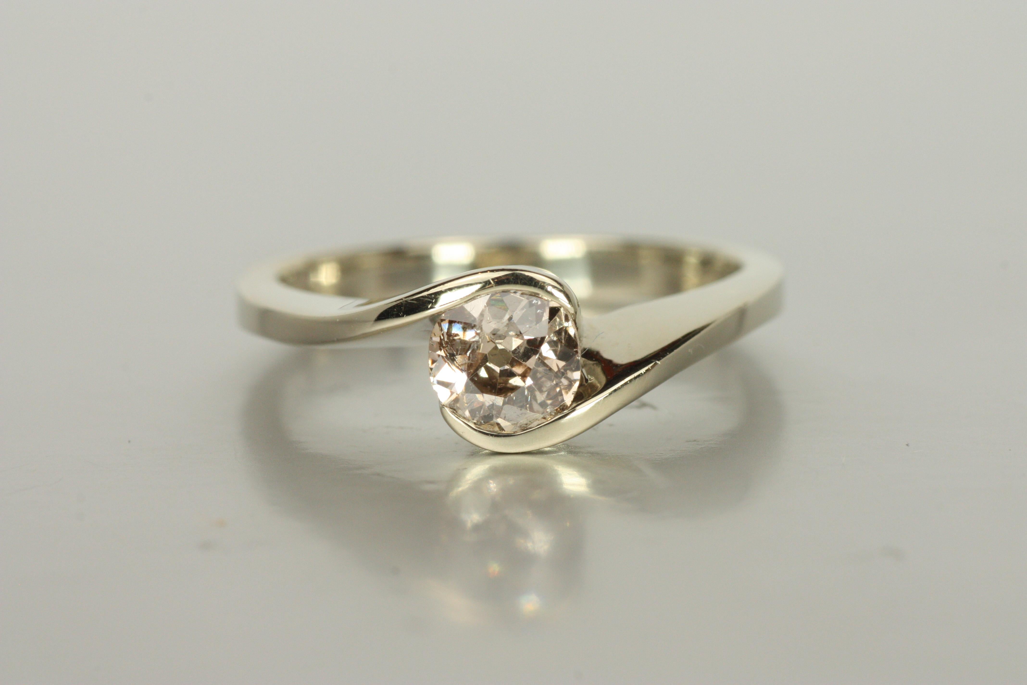 Curved Solitaire Engagement Ring – 0.39ct Brown European Cut Diamond For Sale 3