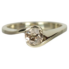 Anillo de compromiso solitario curvo - 0,39ct Diamante marrón talla europea