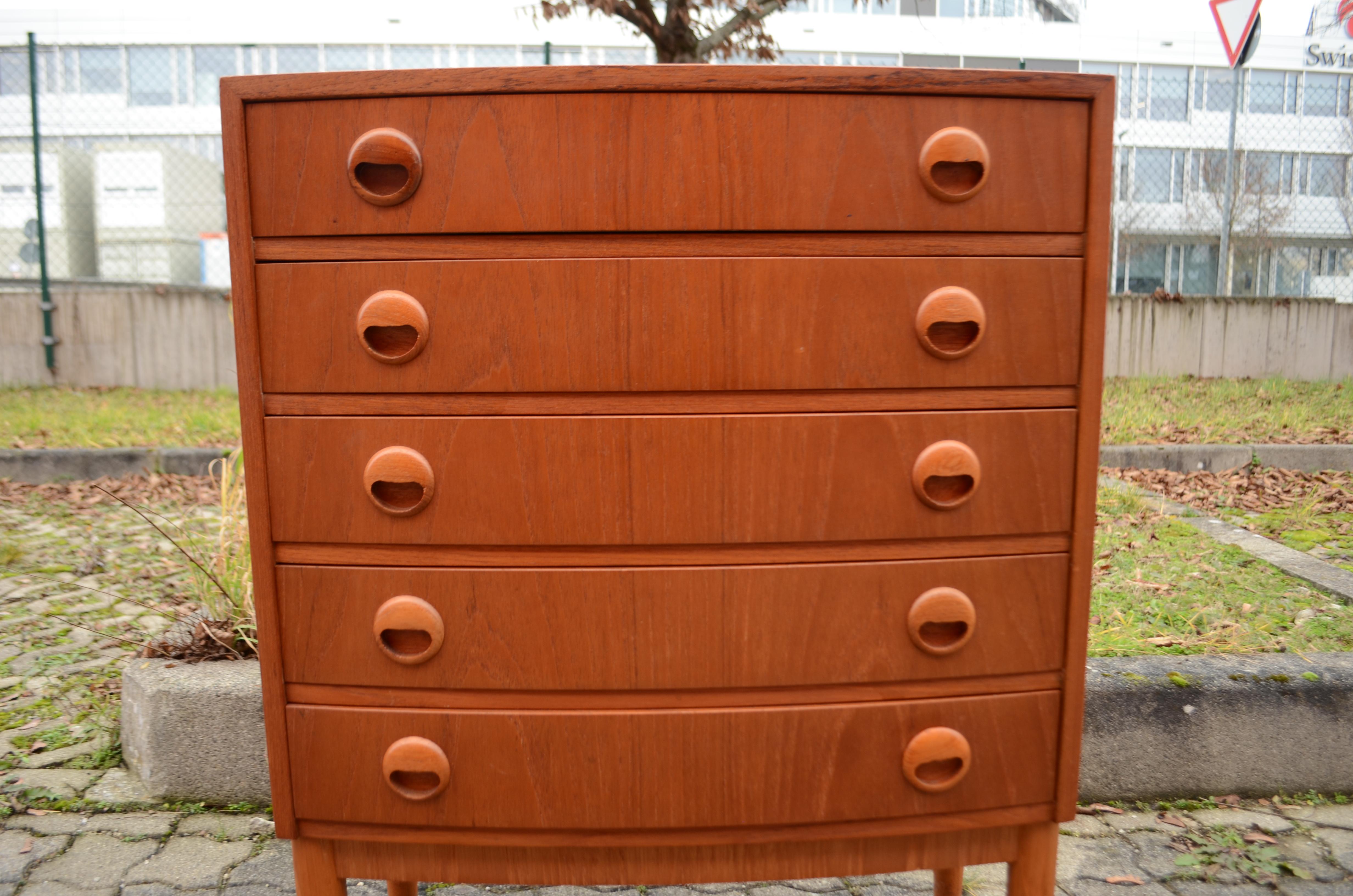 Cassettiera in teak curvato di Kai Kristiansen in vendita 5