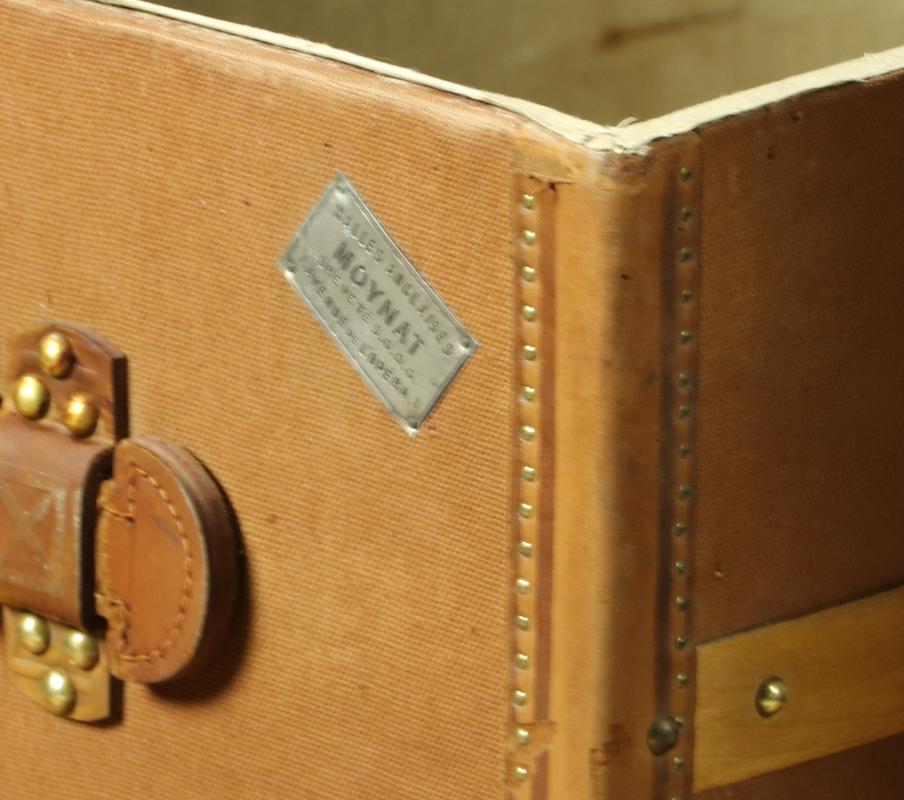 Early 20th Century Curved Trunk, from the Brand Moynat, Paris, 1900s For Sale