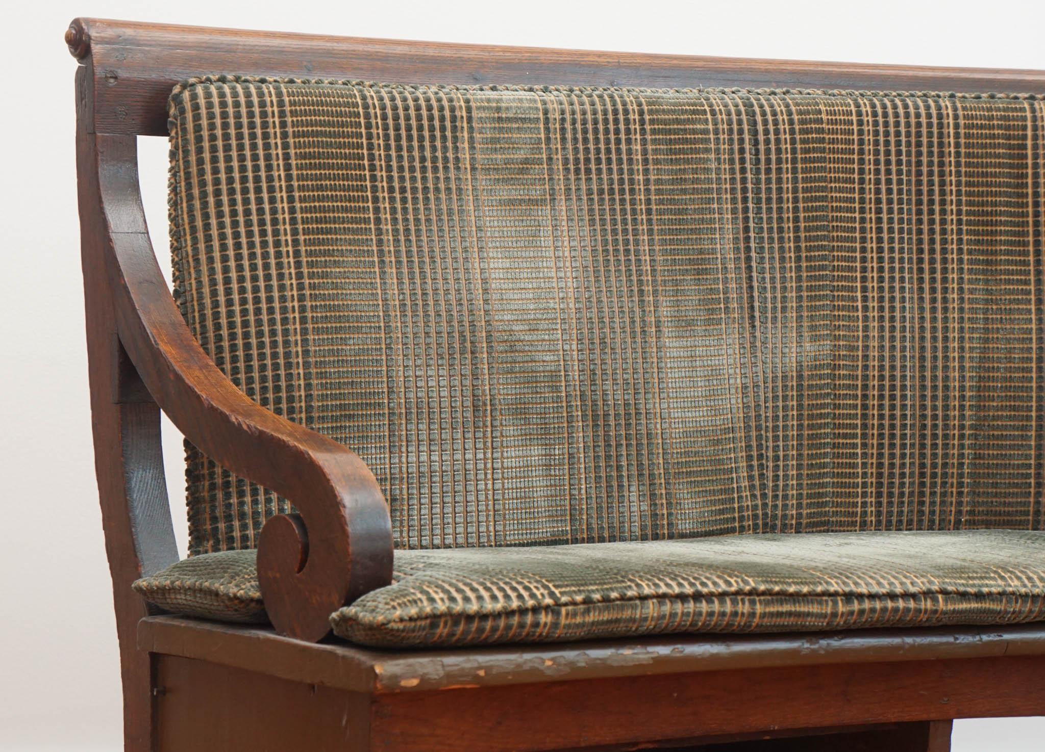 19th Century Curved upholstered bench For Sale