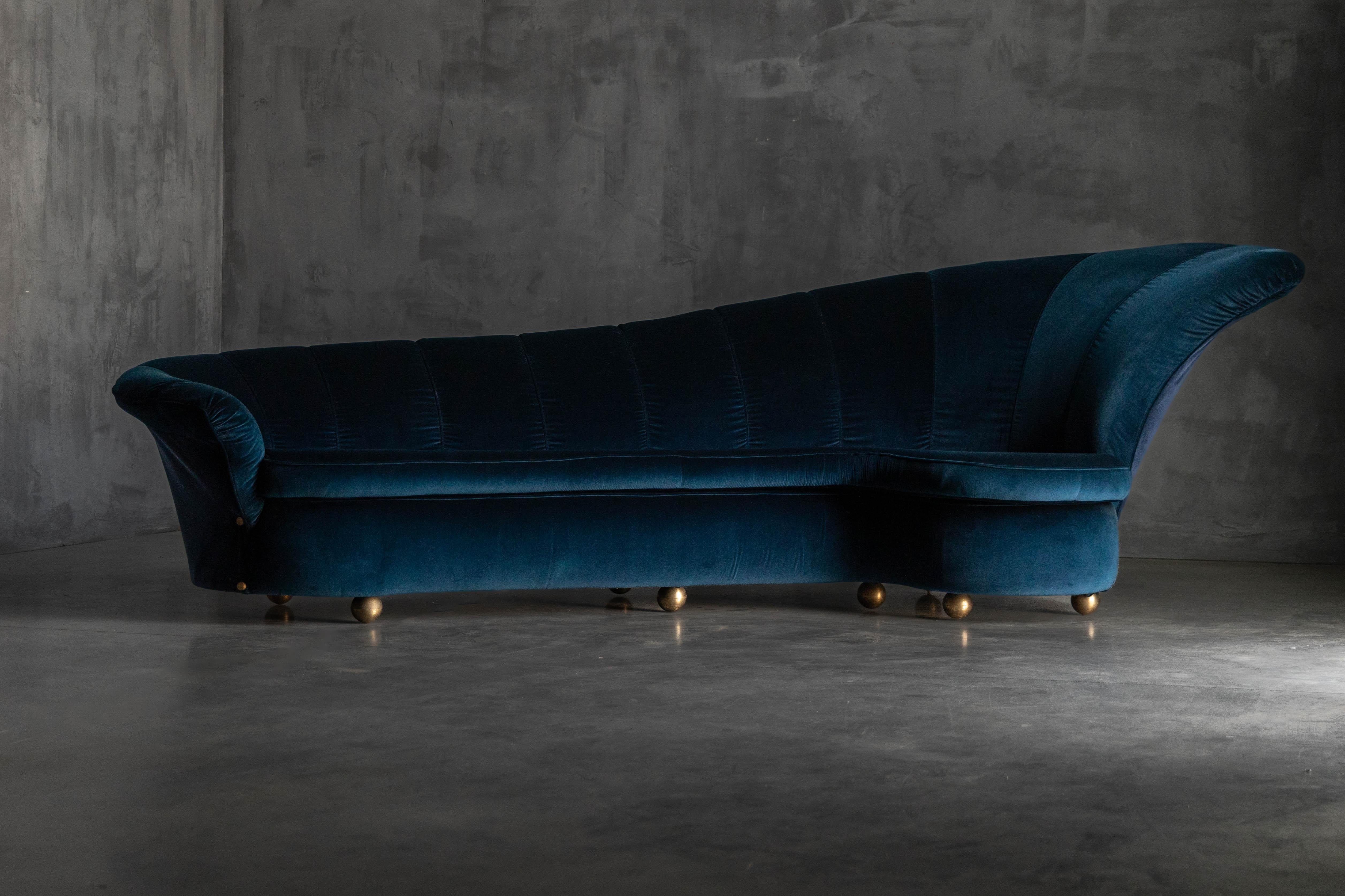 Post-Modern Curved Velvet Hollywood Regency Sofa, Italy, 1970s For Sale