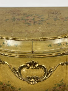 Curved Venetian Chest Of Drawers, Italy, 20th Century