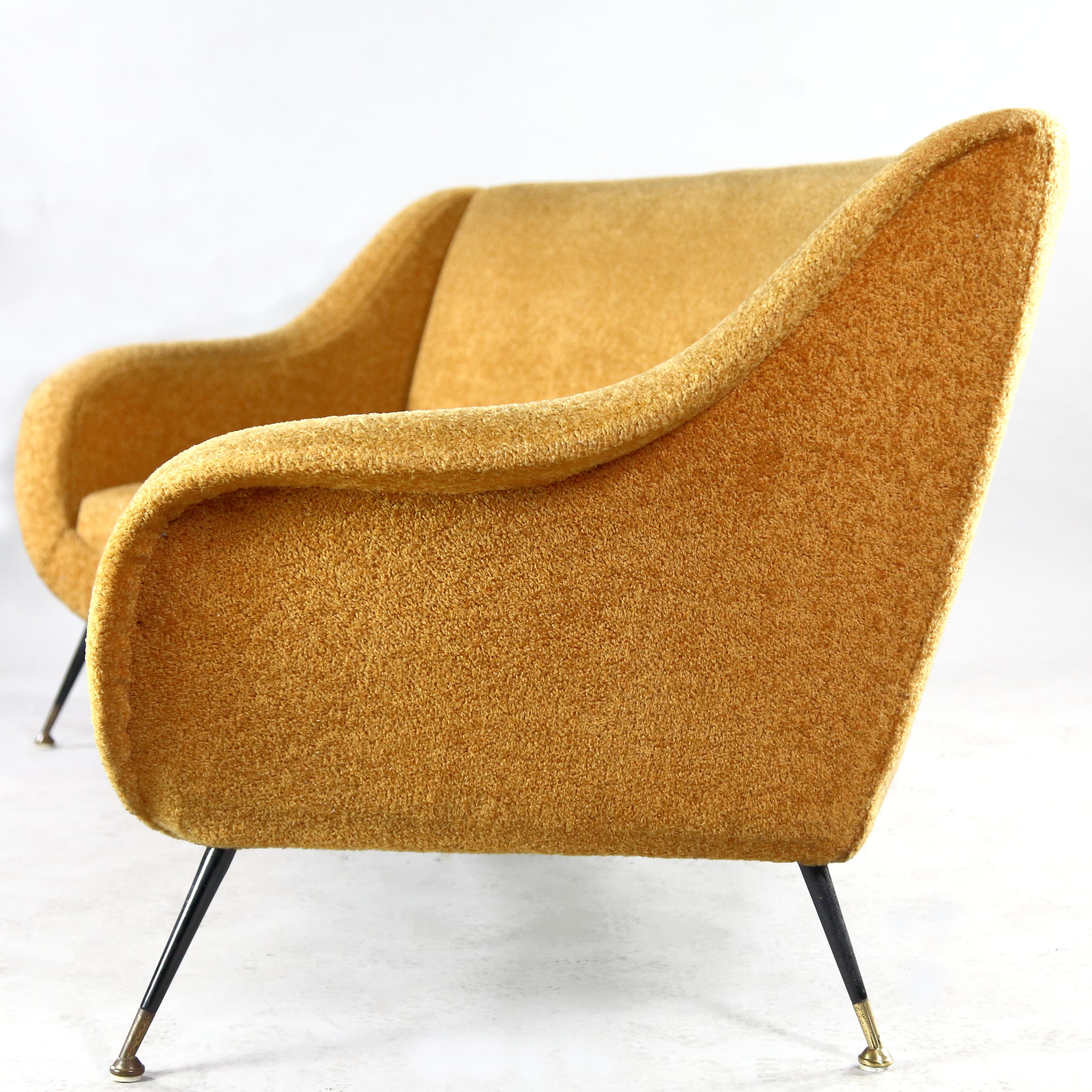 Gebogenes Vintage-Sofa, entworfen von Gigi Radice für Minotti, Italien 1950er Jahre (Moderne der Mitte des Jahrhunderts) im Angebot