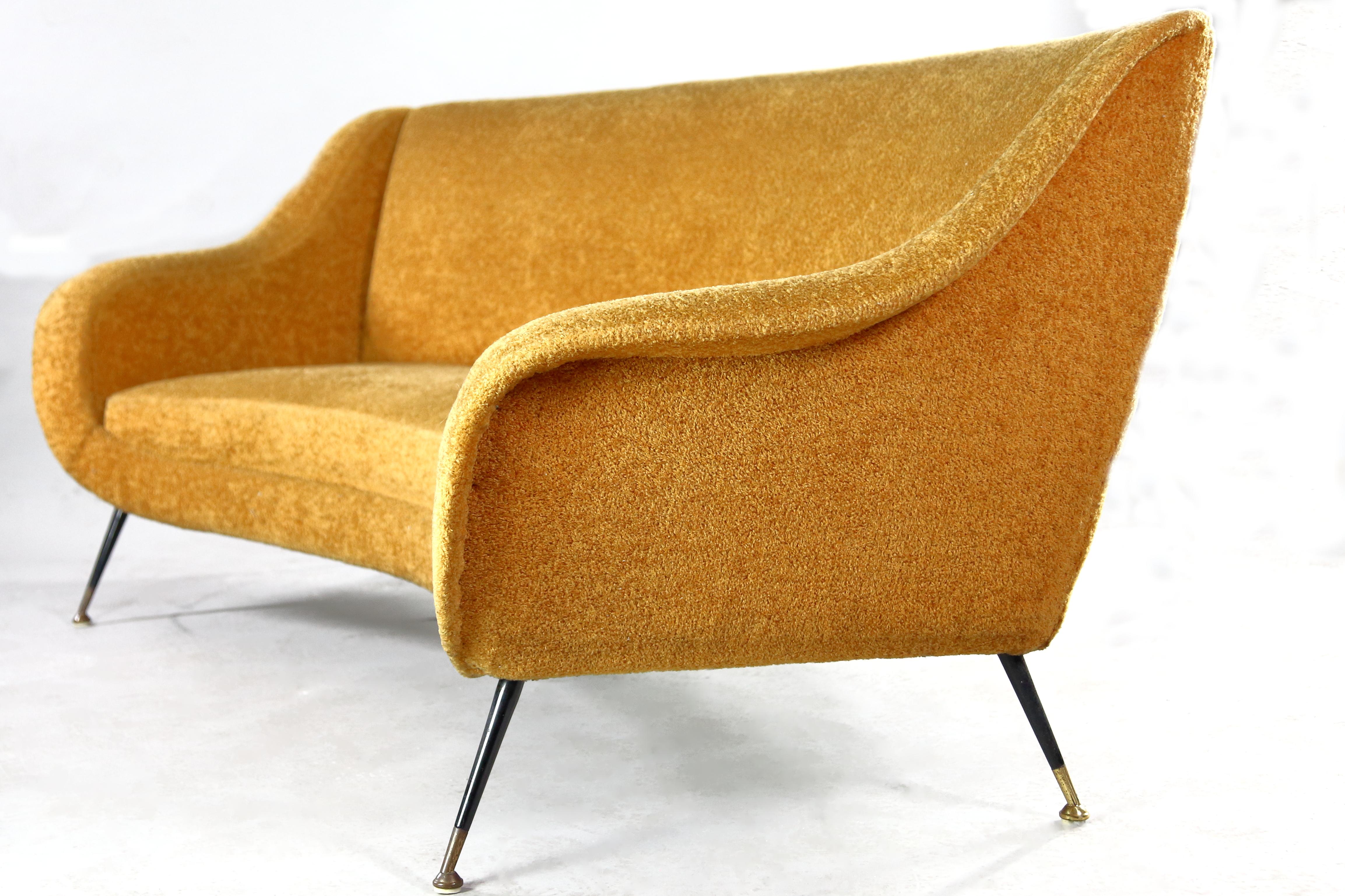 Italian Curved vintage sofa designed by Gigi Radice for Minotti, Italy 1950s For Sale