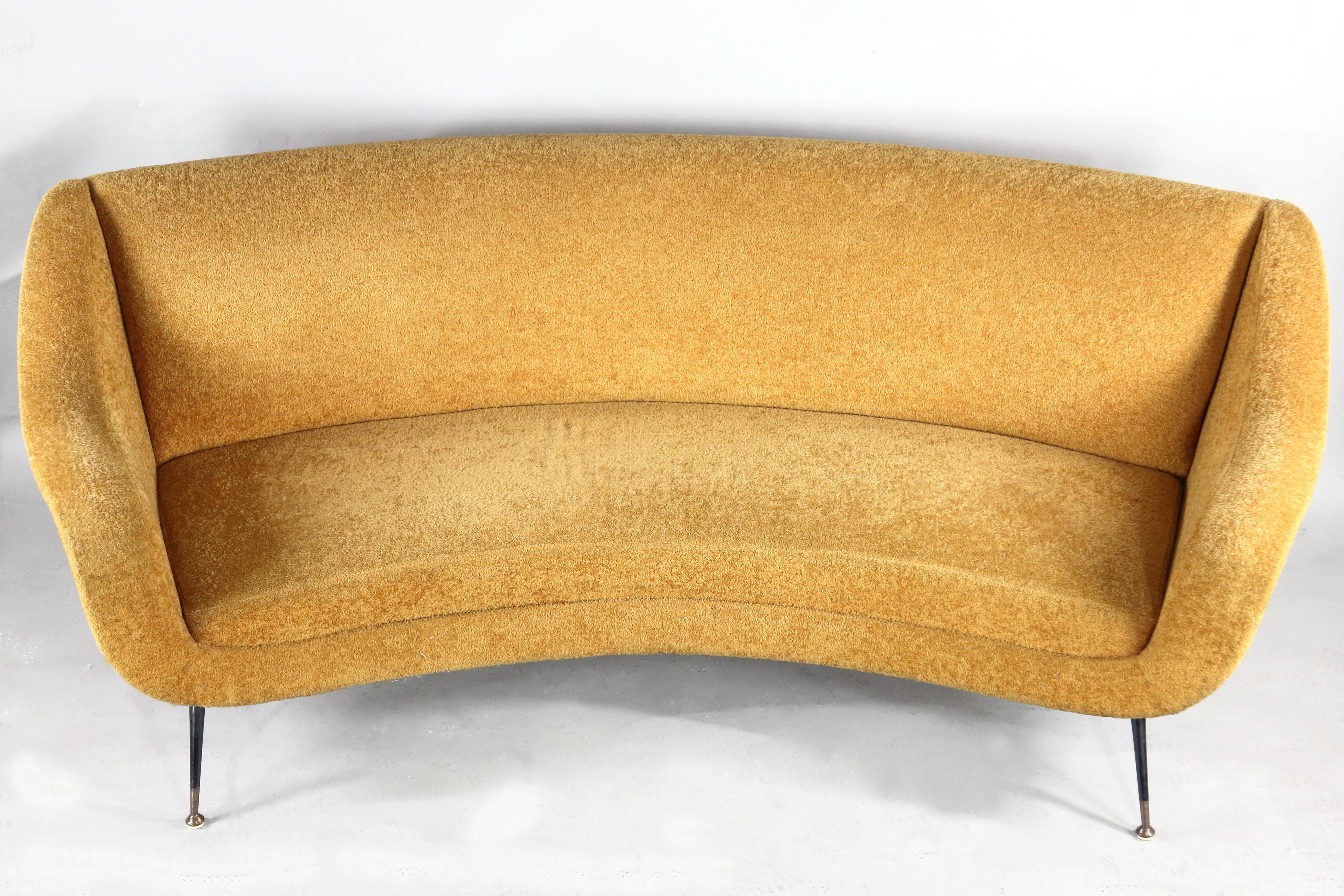 20th Century Curved vintage sofa designed by Gigi Radice for Minotti, Italy 1950s For Sale
