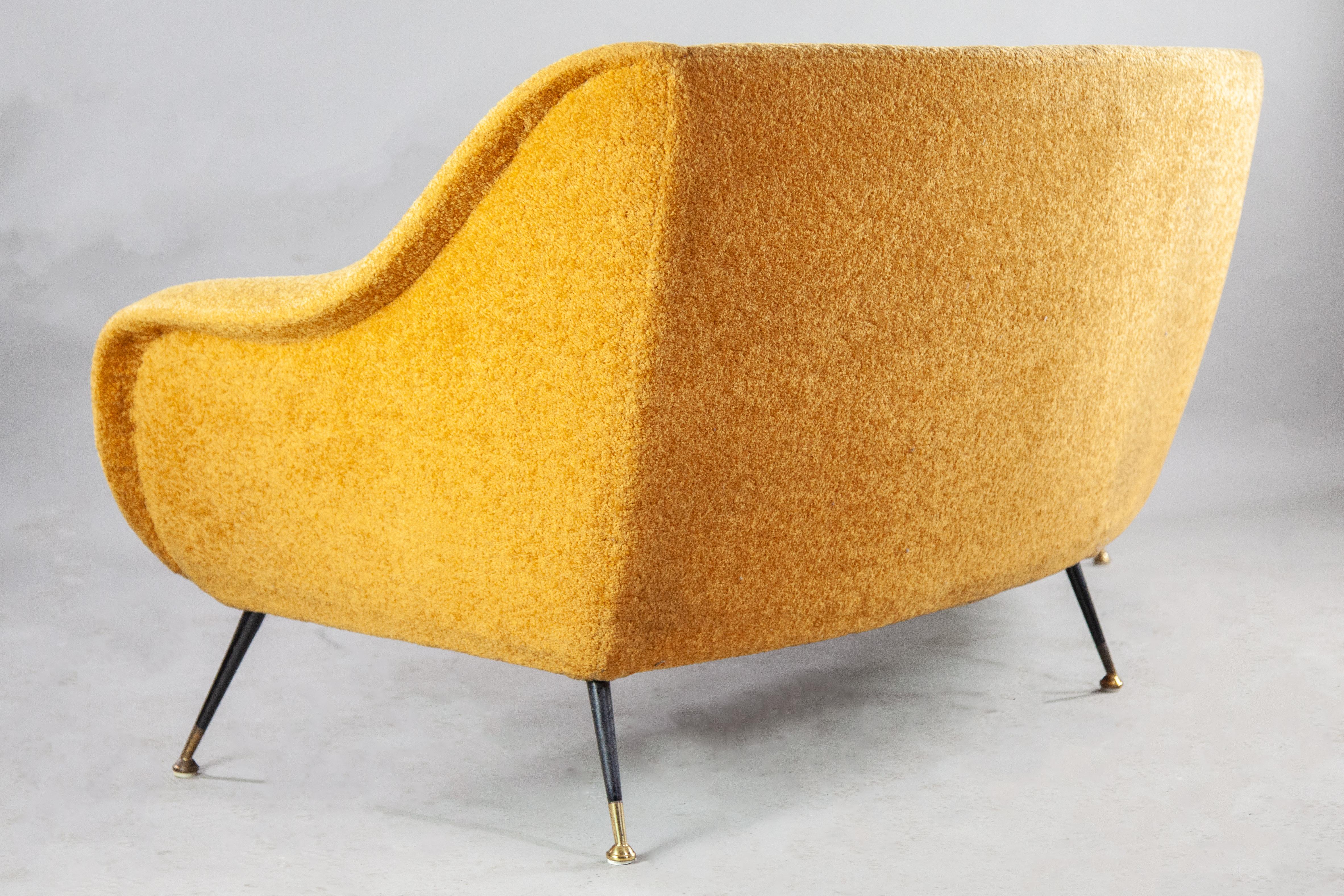 Velvet Curved vintage sofa designed by Gigi Radice for Minotti, Italy 1950s For Sale