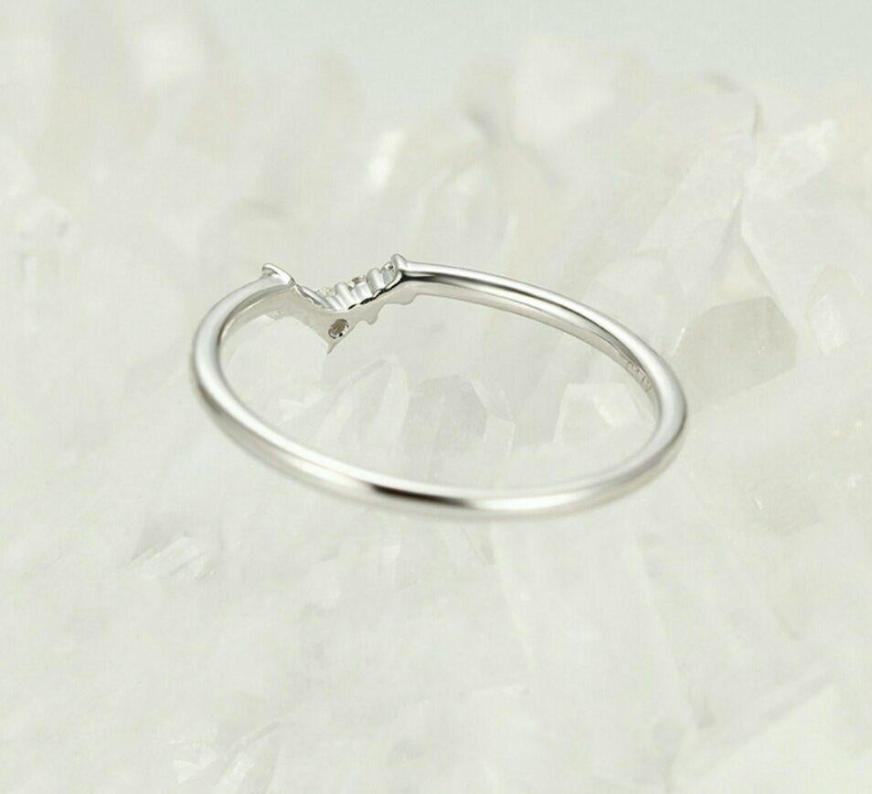 Round Cut Curved Wedding Band White Gold Chevron Diamond Ring 14k Gold N8 For Sale