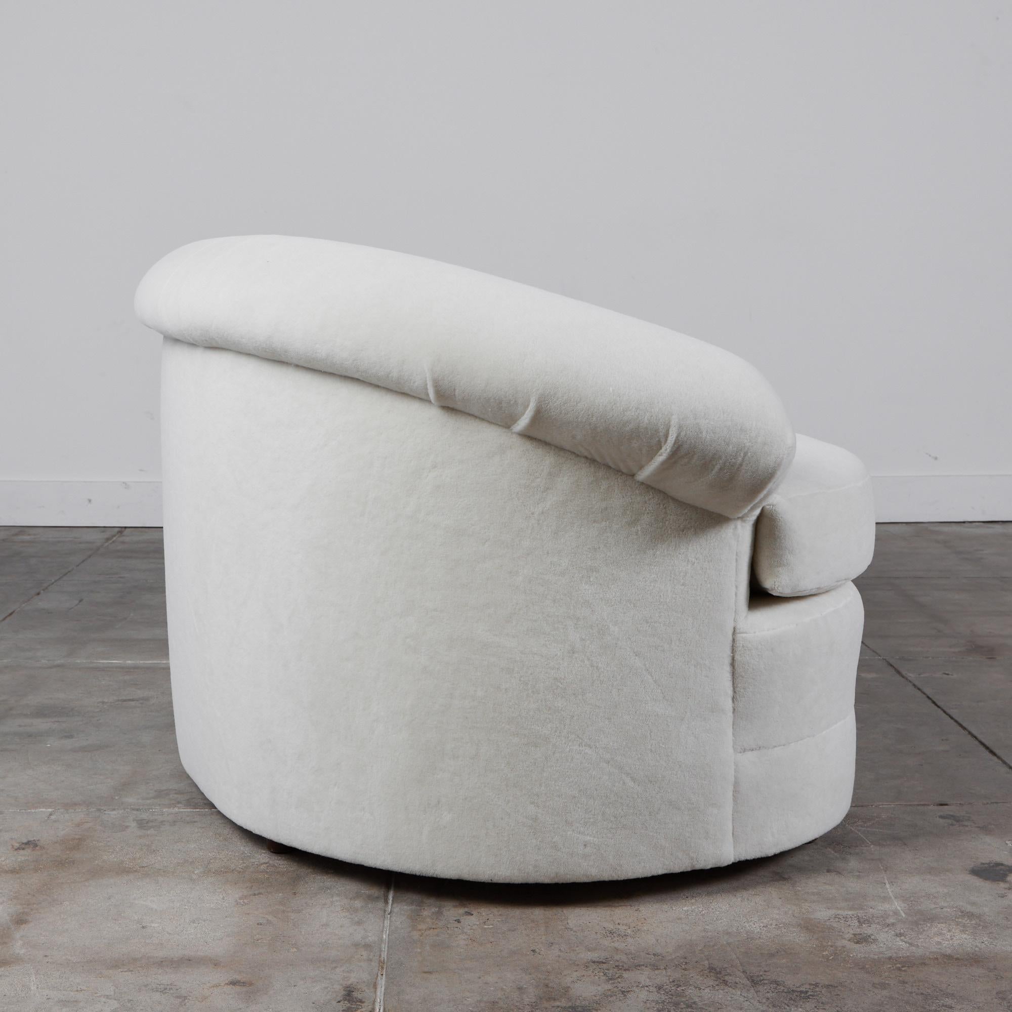 Late 20th Century Curved White Alpaca Velvet Sofa