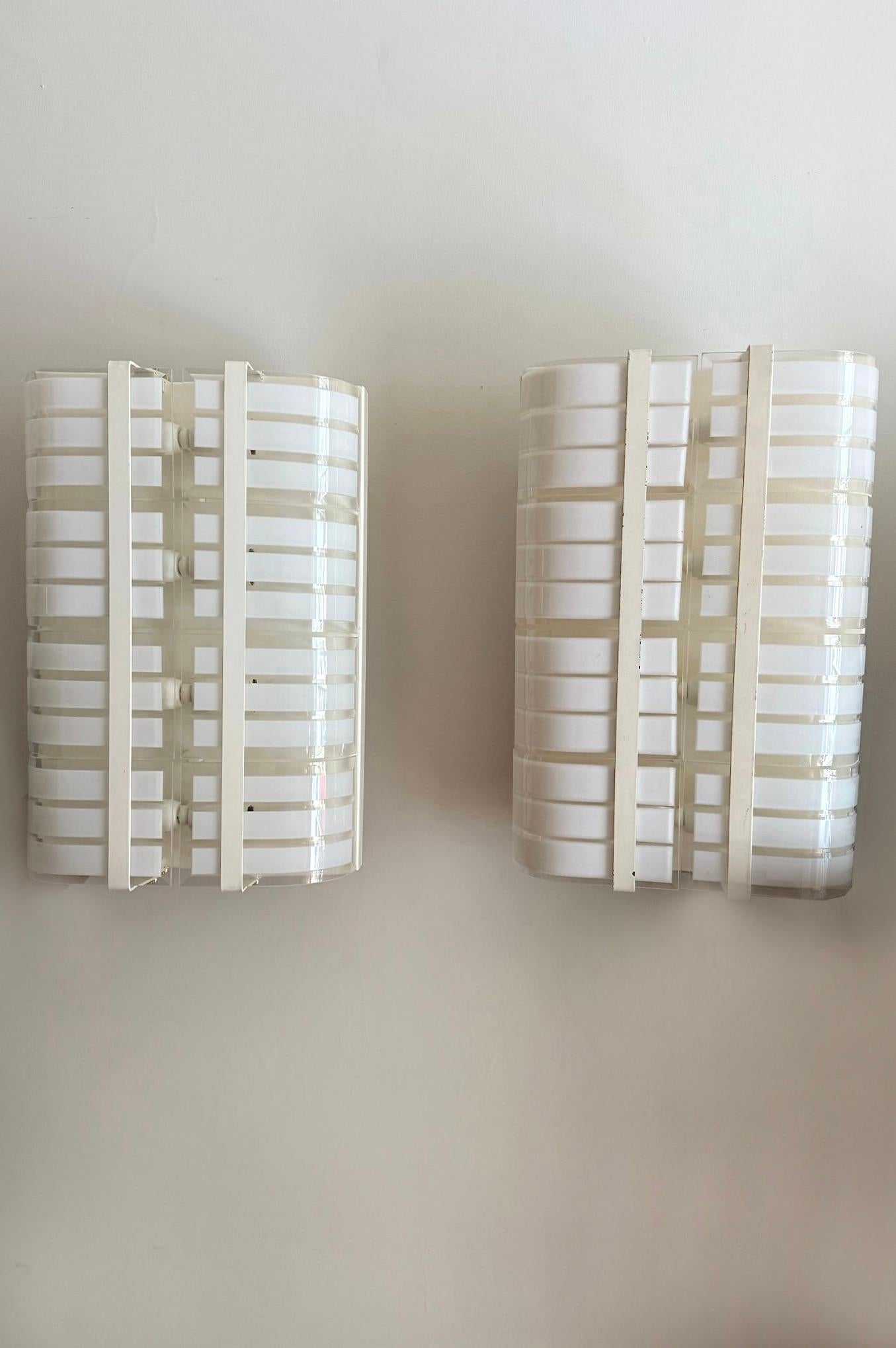 Curved White Murano Sconces In Good Condition For Sale In MADRID, ES