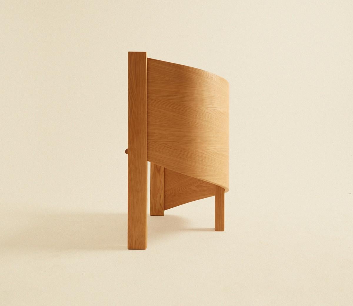 Américain Chaise de salle à manger ou fauteuil d'appoint Vagari en chêne blanc incurvé par Cultivation Objects en vente