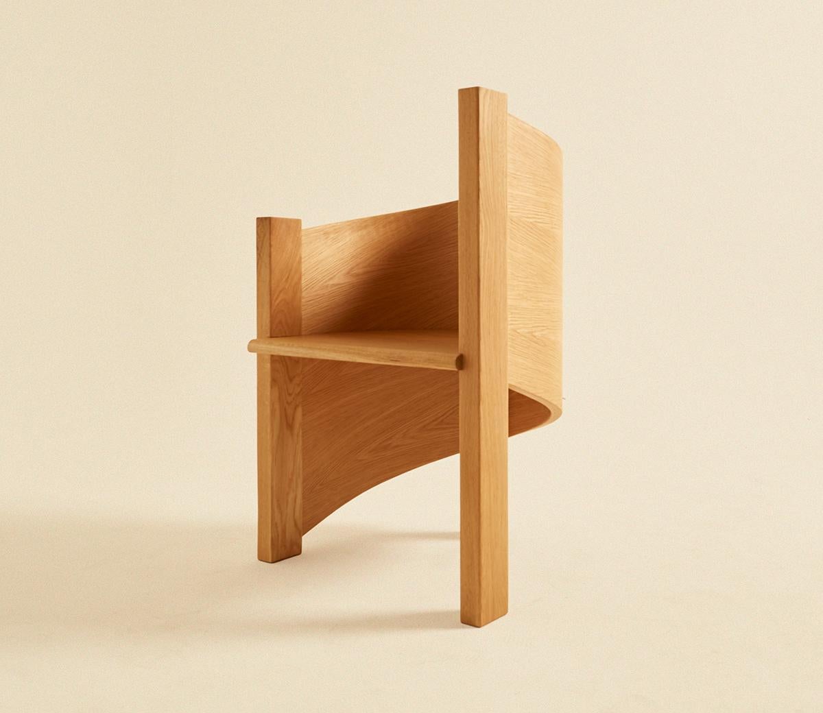Chaise de salle à manger ou fauteuil d'appoint Vagari en chêne blanc incurvé par Cultivation Objects Neuf - En vente à Brooklyn, NY