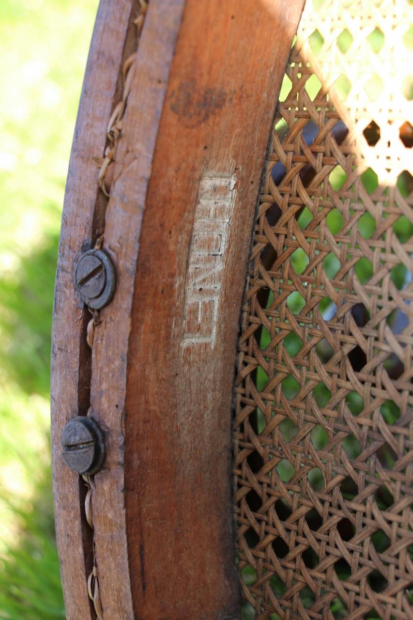 Panchina di legno curva n. 5 firmata De Thonet del XIX secolo in vendita 3