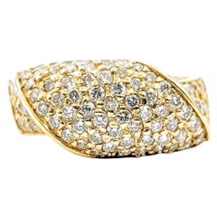 Geschwungener Pavé-Diamantring aus 14k Gelbgold